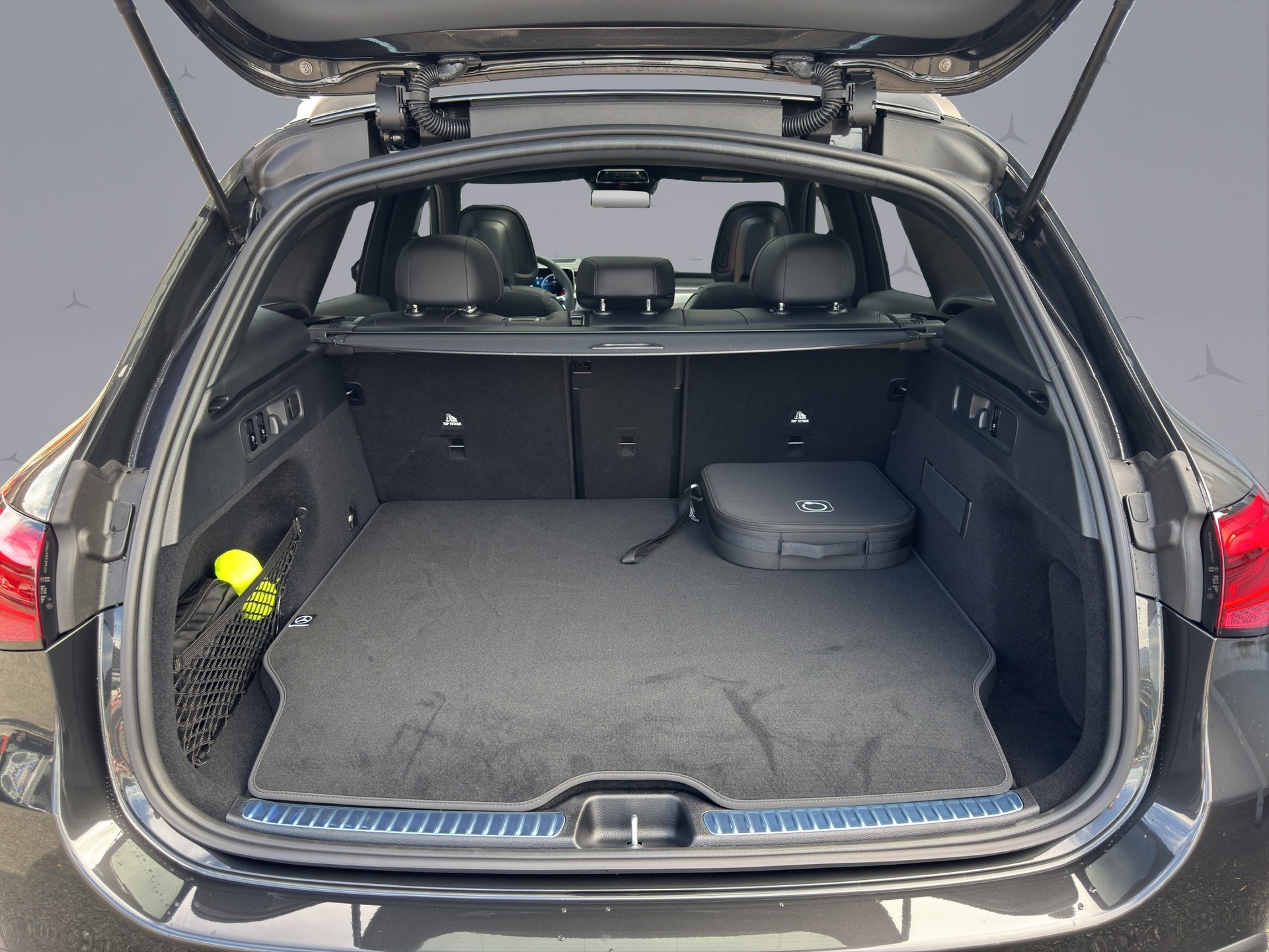 MERCEDES-BENZ GLC-Klasse X254 GLC 400 e EQ Star AMG Line 4matic-image-18