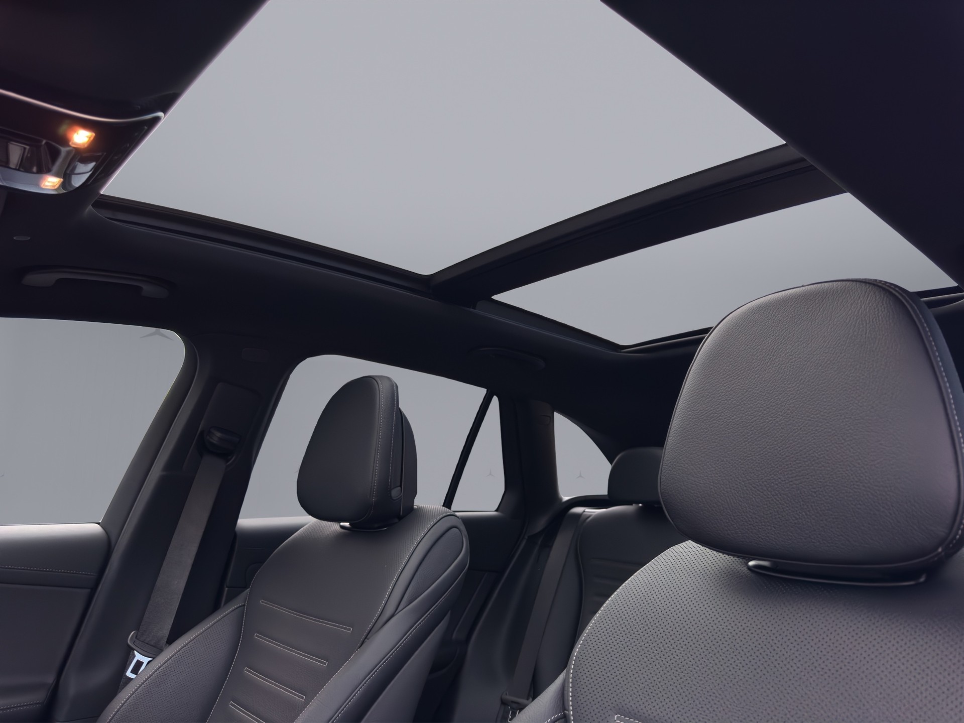 MERCEDES-BENZ GLC-Klasse X254 GLC 400 e EQ Star AMG Line 4matic-image-11