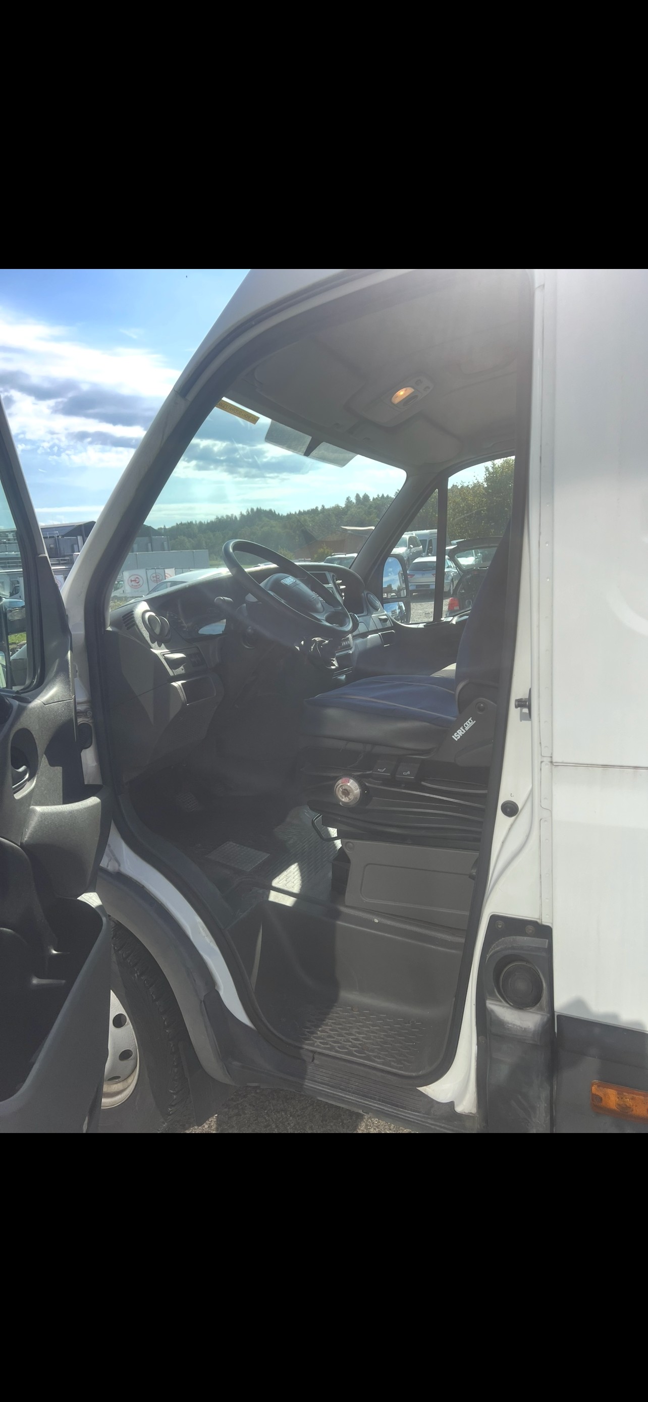 IVECO 35 S 15 V-image-12