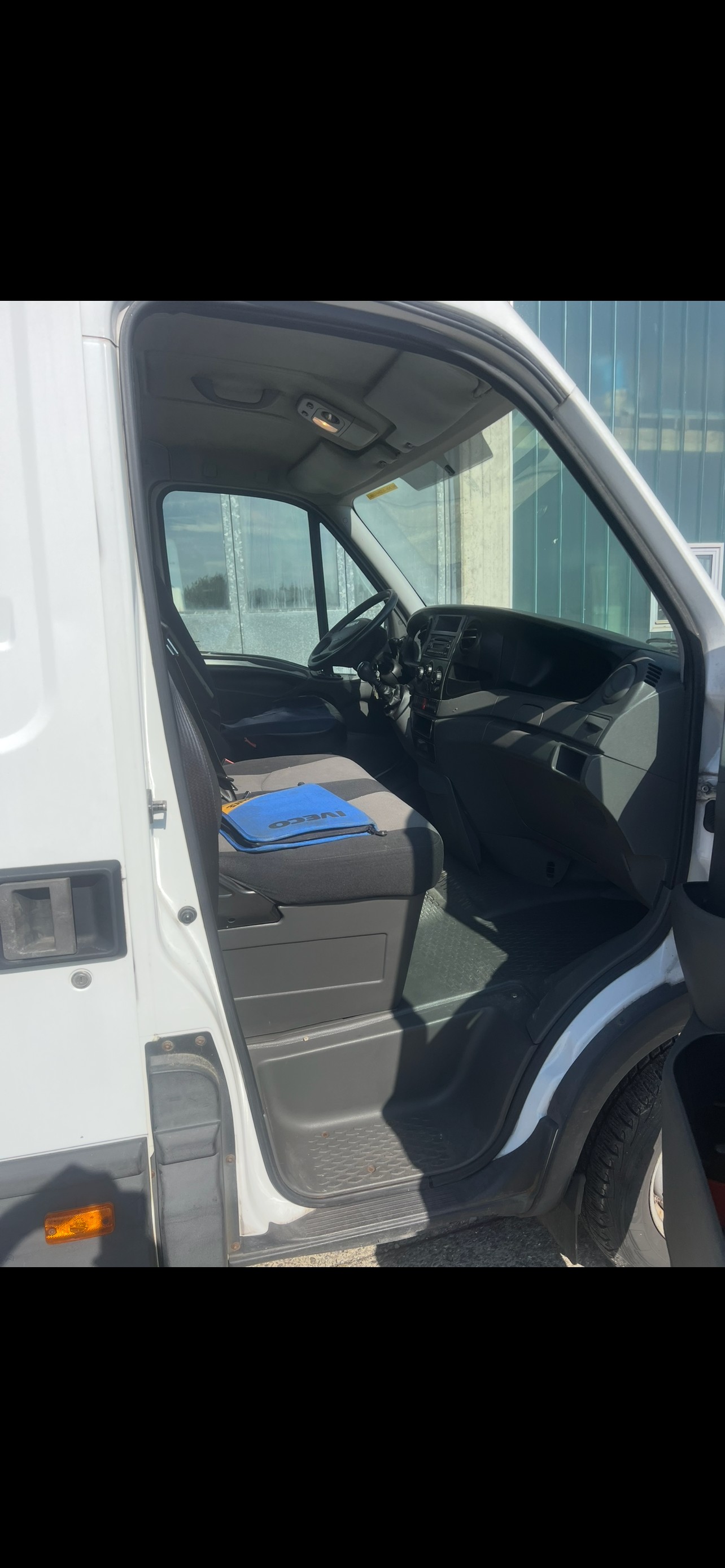 IVECO 35 S 15 V-image-11