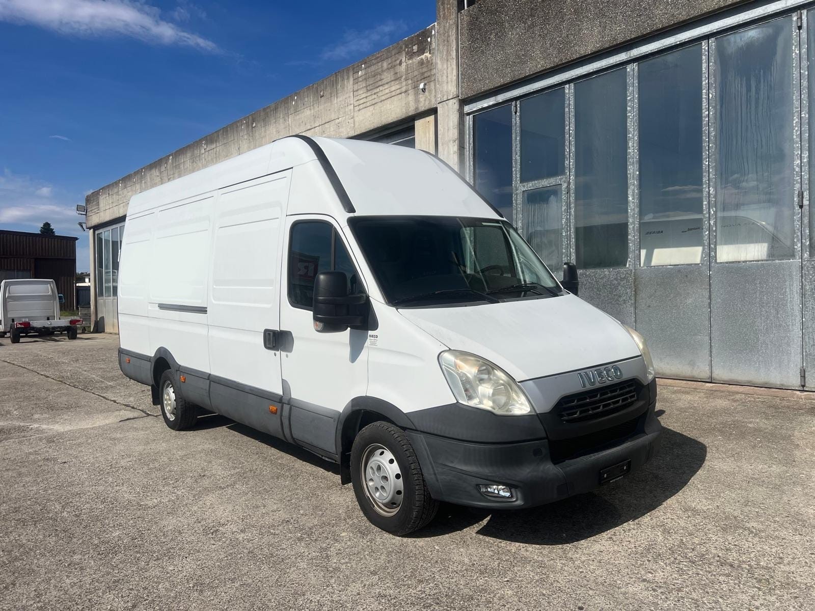 IVECO 35 S 15 V-image-5