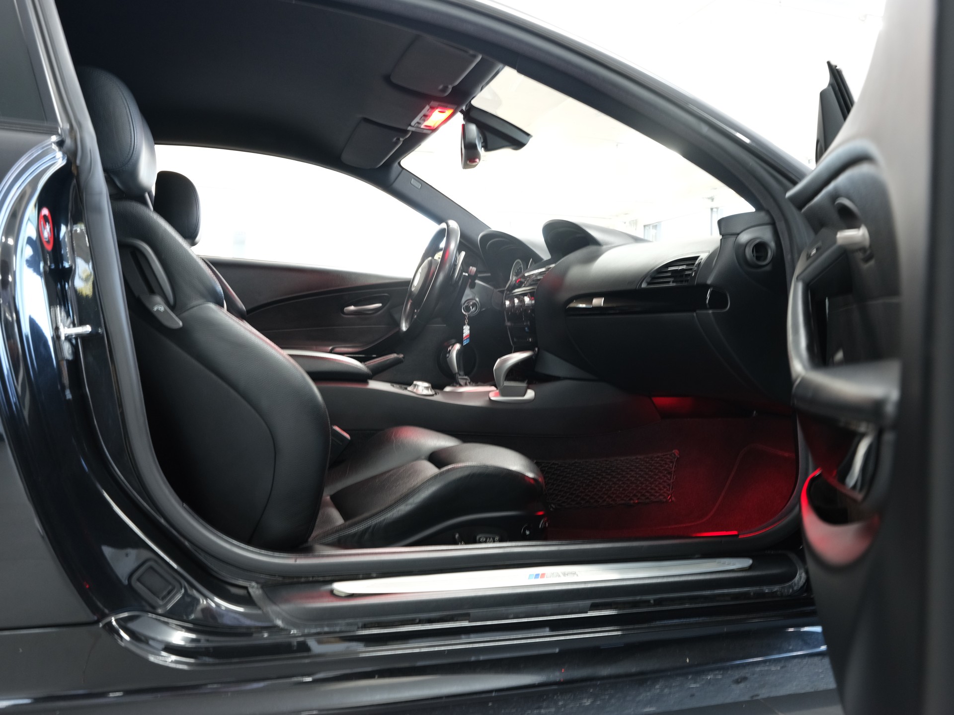 BMW M6 *Sportabgassanlage* *Rückfahrkamera* *Carplay*-image-21