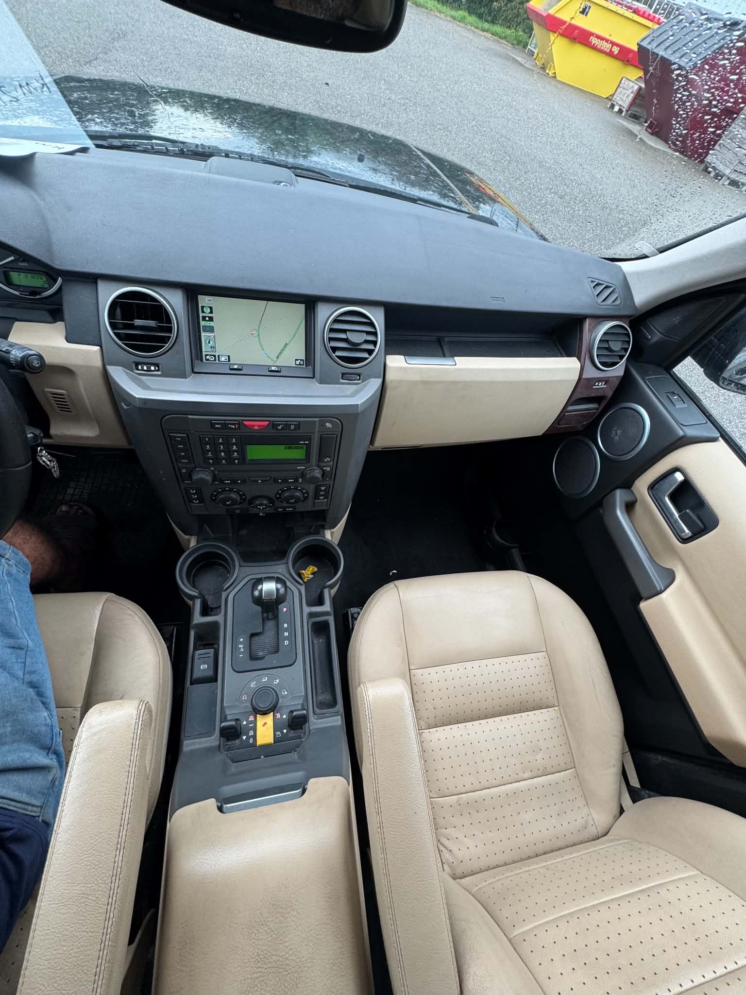 LAND ROVER Discovery 2.7d V6 SE-image-2