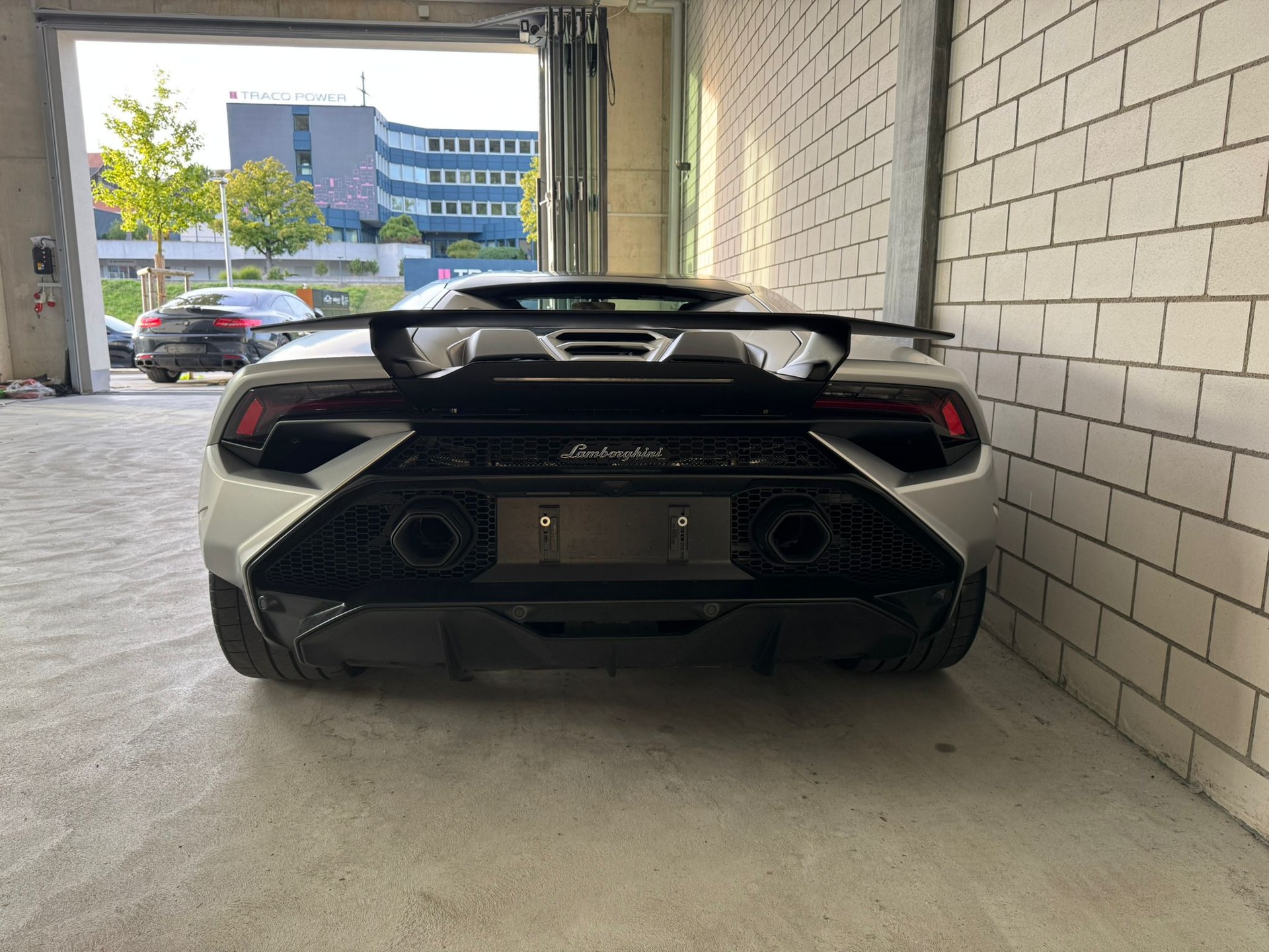 LAMBORGHINI Huracan TECNICA Coupé DCT-image-3