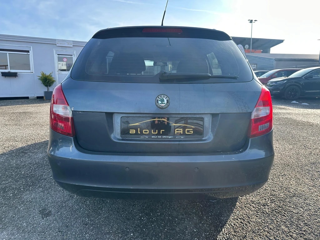 SKODA Fabia 1.6 Classic Tiptronic-image-3