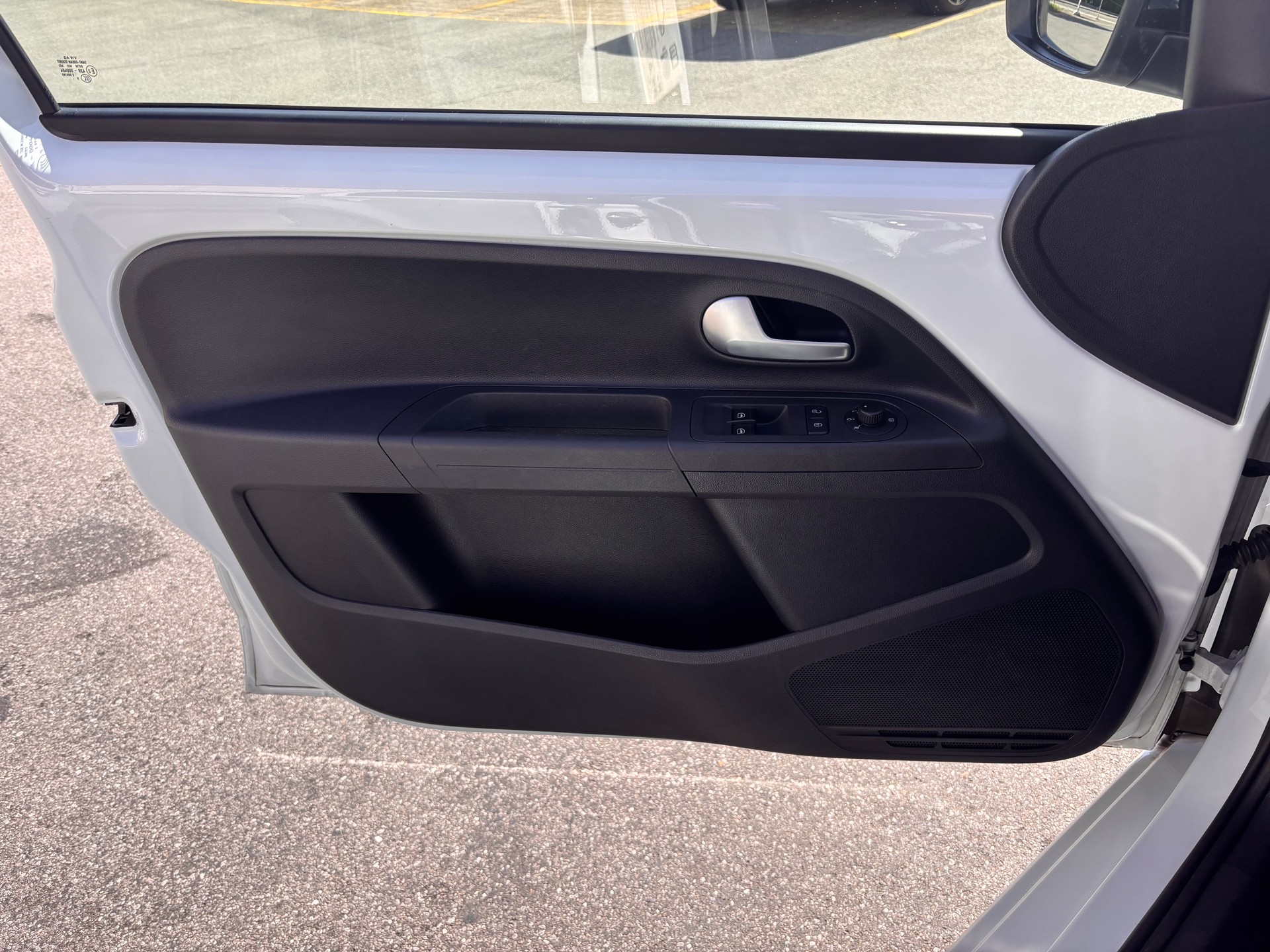 VW Up 1.0 MPI move up-image-9