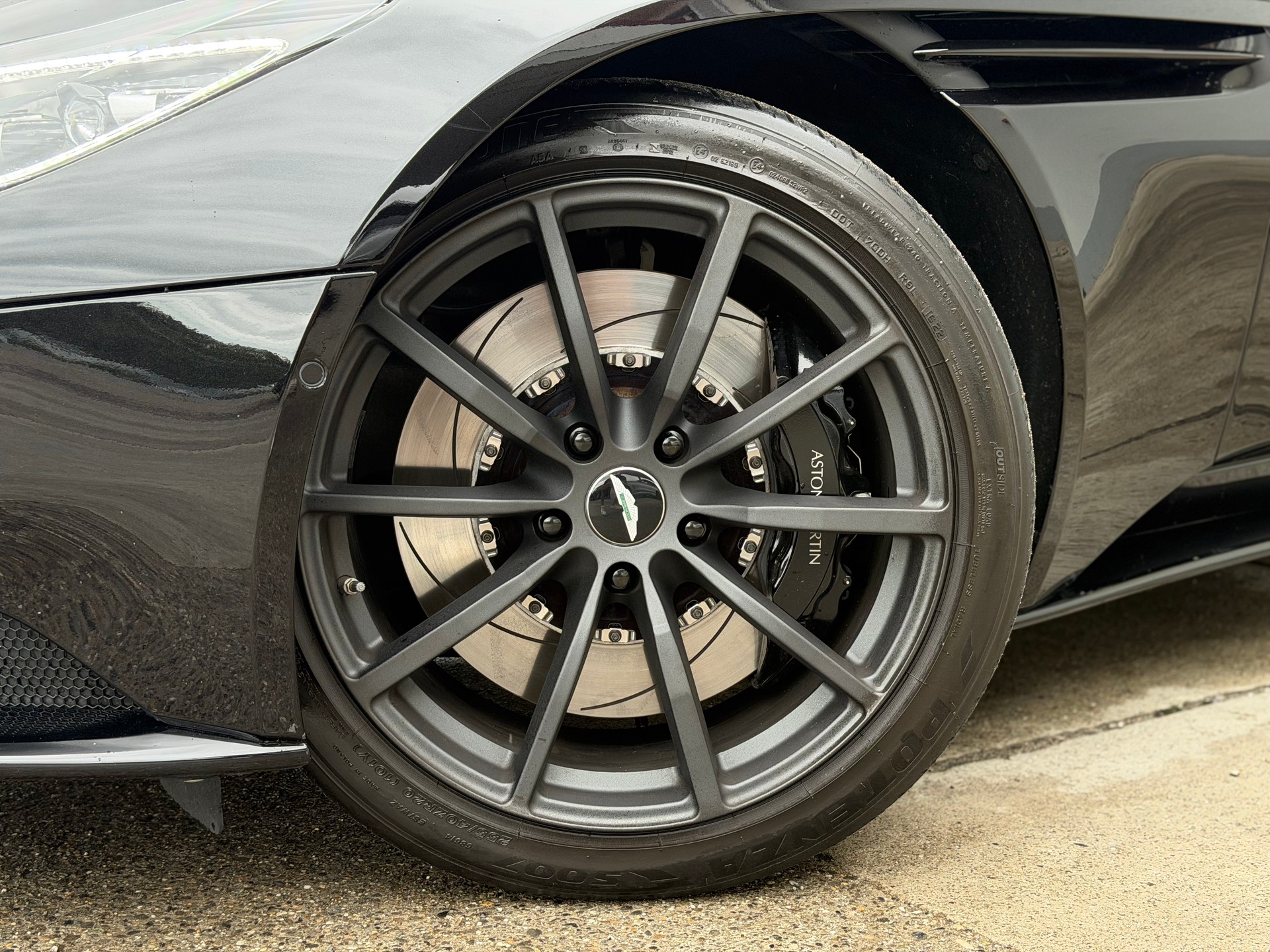 ASTON MARTIN DB11 V12 Touchtronic 3 AMR-image-8