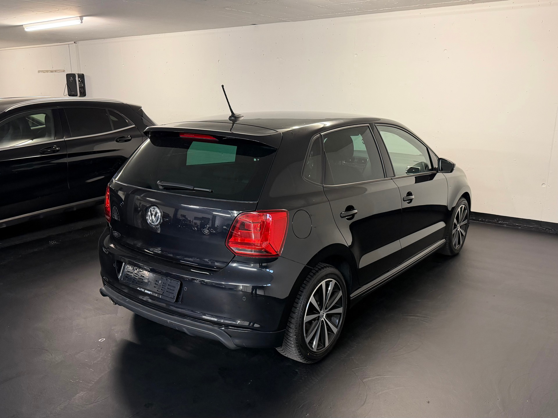 VW Polo 1.2 TSI BMT Allstar R-Line-image-5