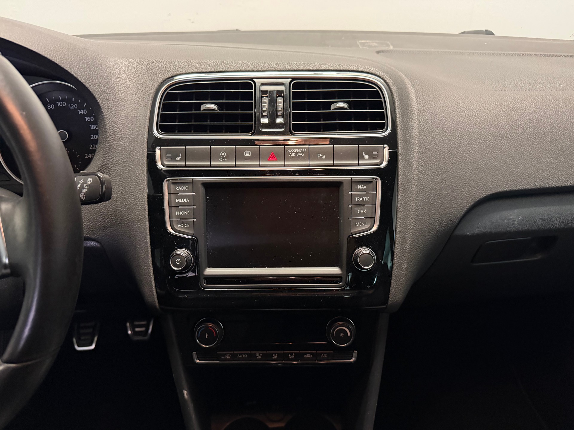 VW Polo 1.2 TSI BMT Allstar R-Line-image-13