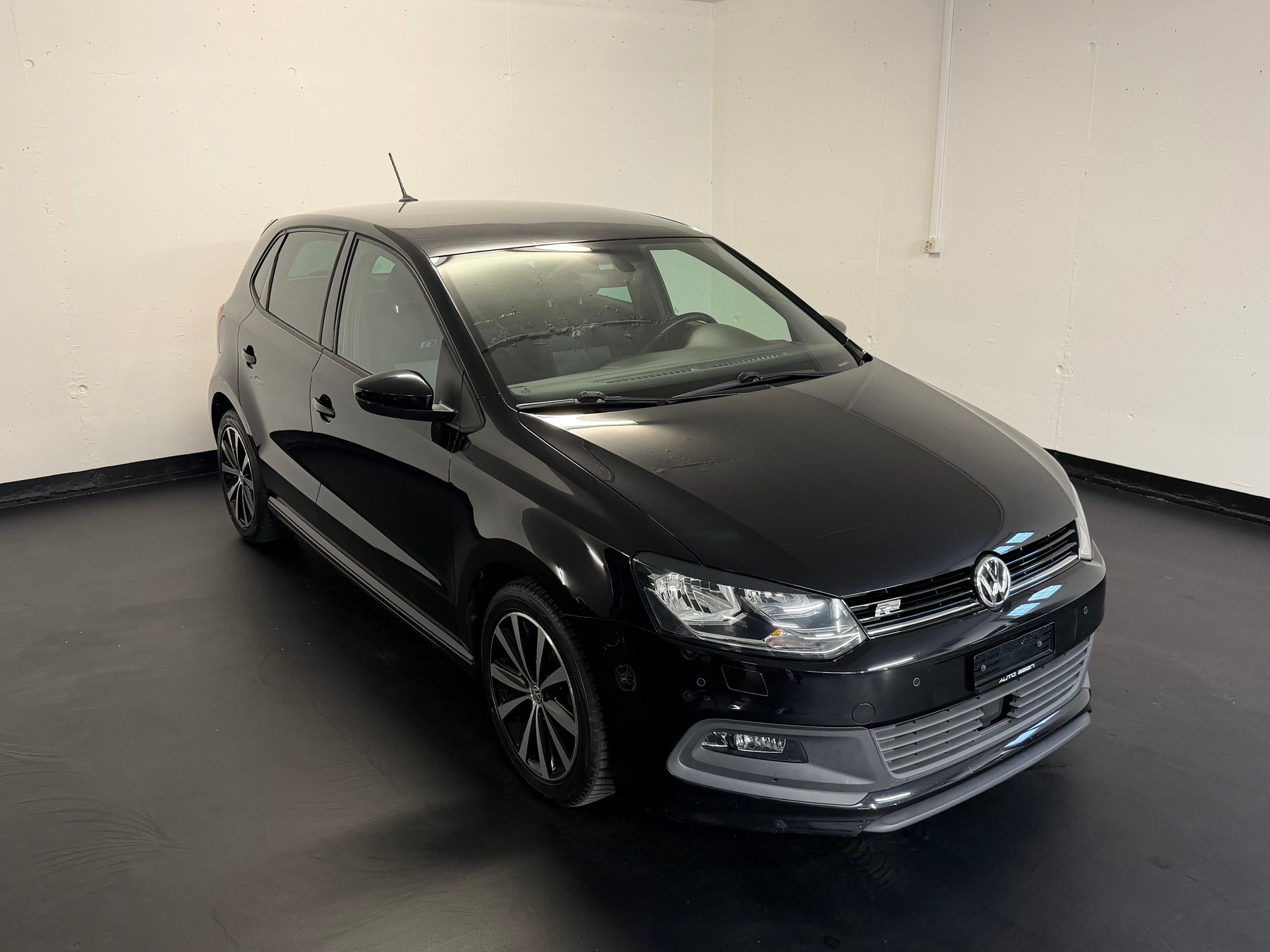VW Polo 1.2 TSI BMT Allstar R-Line-image-0