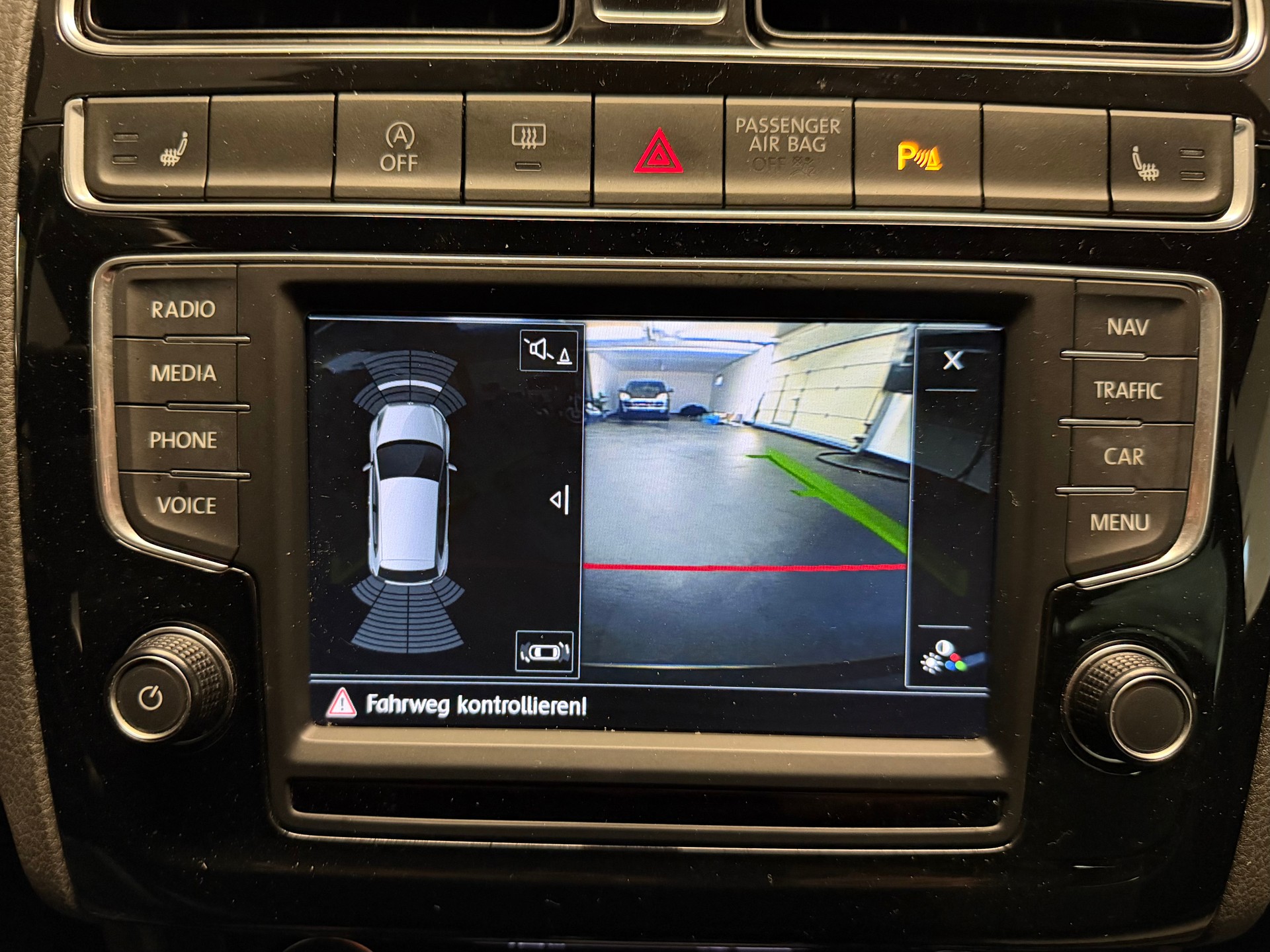 VW Polo 1.2 TSI BMT Allstar R-Line-image-15