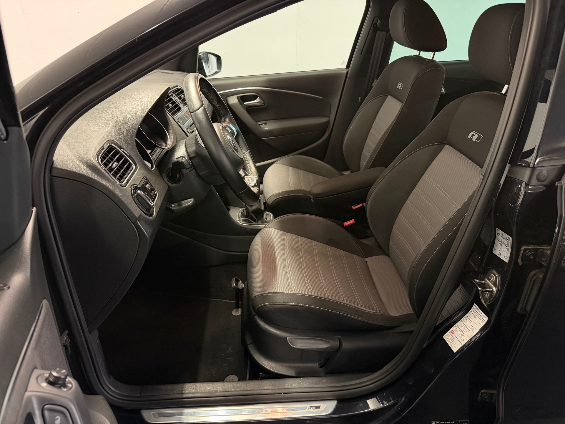 VW Polo 1.2 TSI BMT Allstar R-Line-image-7