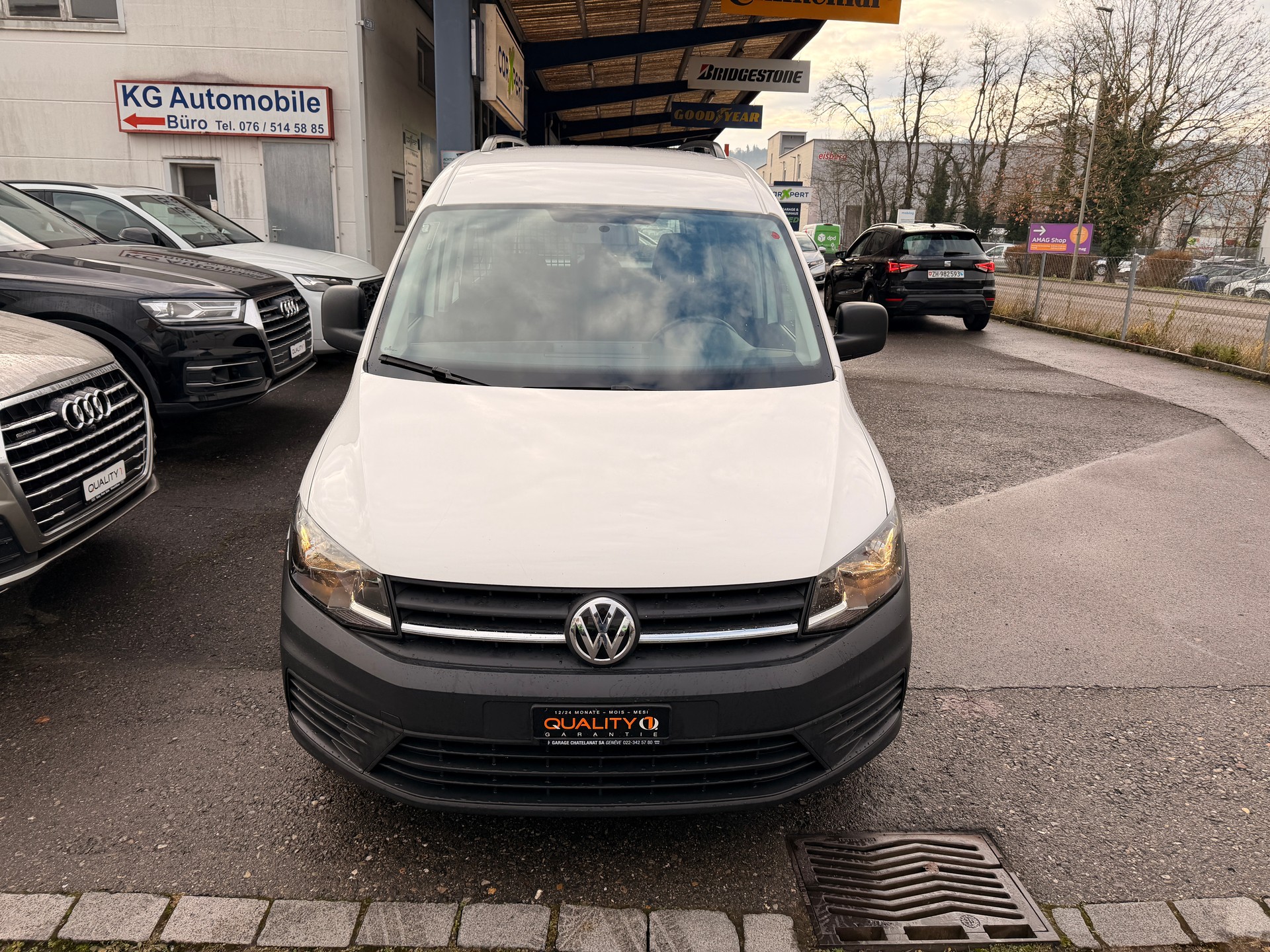 VW Caddy Maxi 2.0TDI 4Motion BlueMotion Technology-image-1