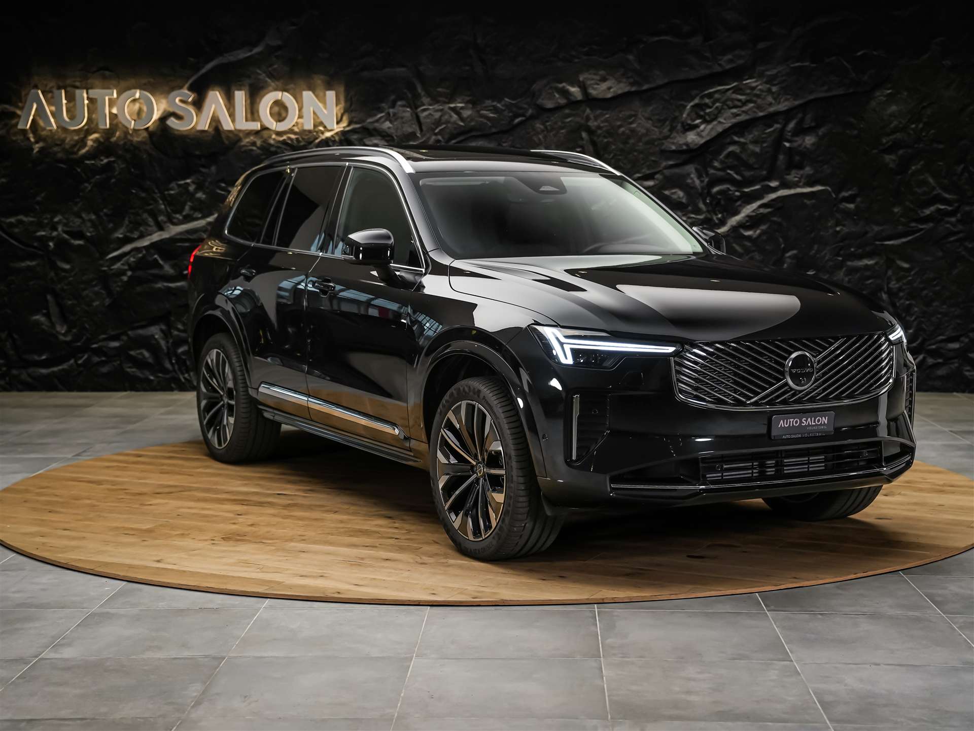 VOLVO XC90 T8 eAWD PluginHybrid Plus Bright Geartronic *7 Sitzer*Facelift*Panorama*Lenkradheizung*Harman/Kardon*-image-5