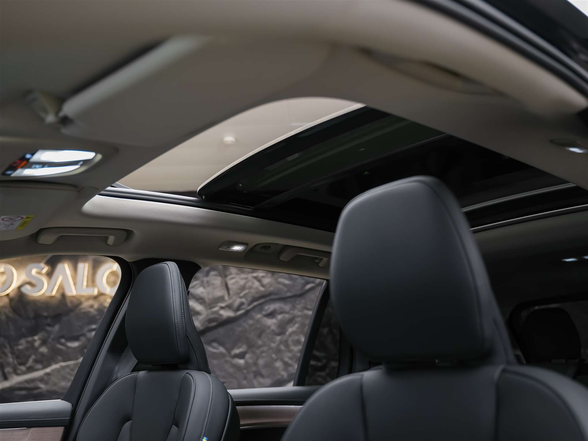 VOLVO XC90 T8 eAWD PluginHybrid Plus Bright Geartronic *7 Sitzer*Facelift*Panorama*Lenkradheizung*Harman/Kardon*-image-10