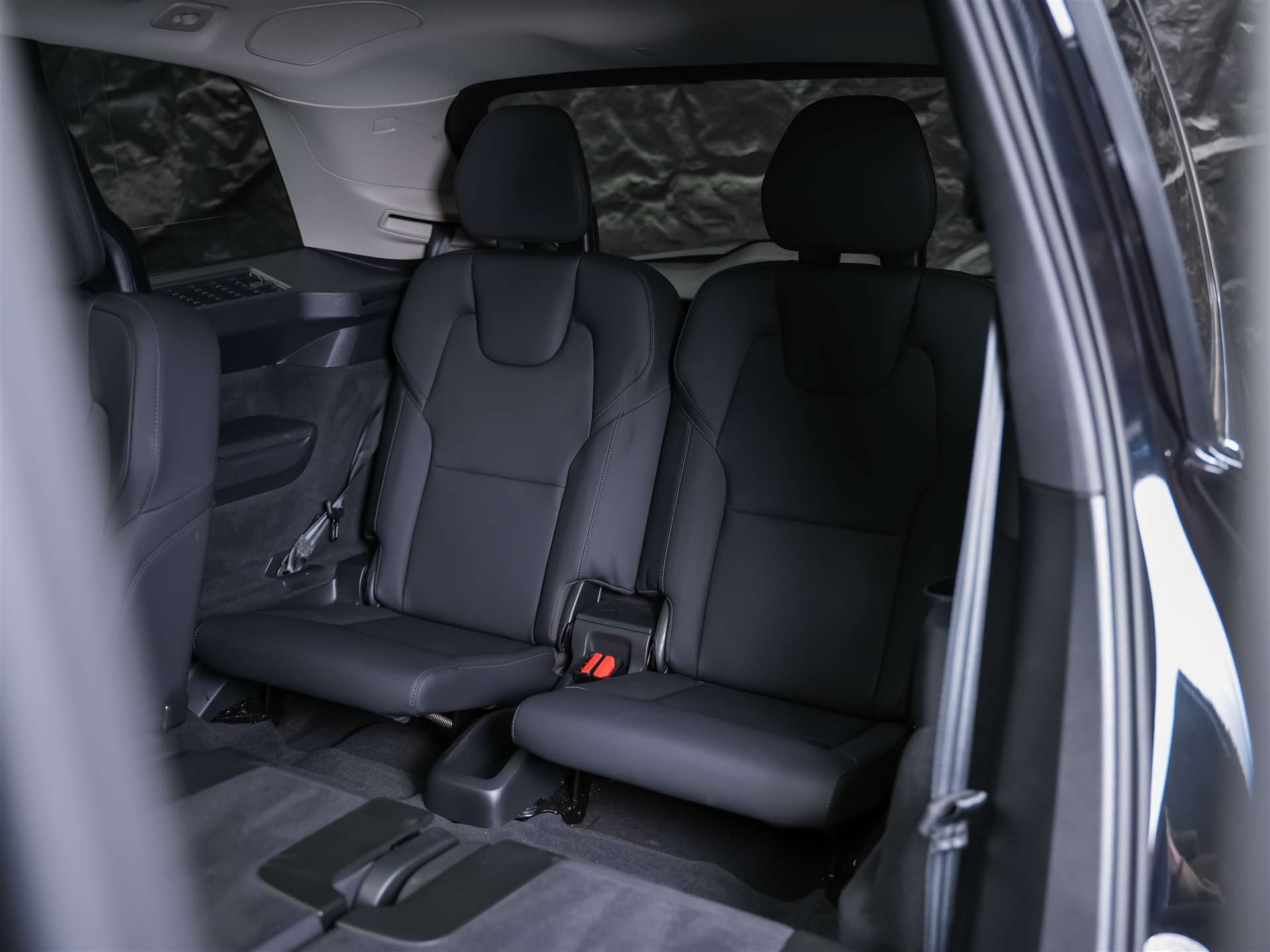 VOLVO XC90 T8 eAWD PluginHybrid Plus Bright Geartronic *7 Sitzer*Facelift*Panorama*Lenkradheizung*Harman/Kardon*-image-15
