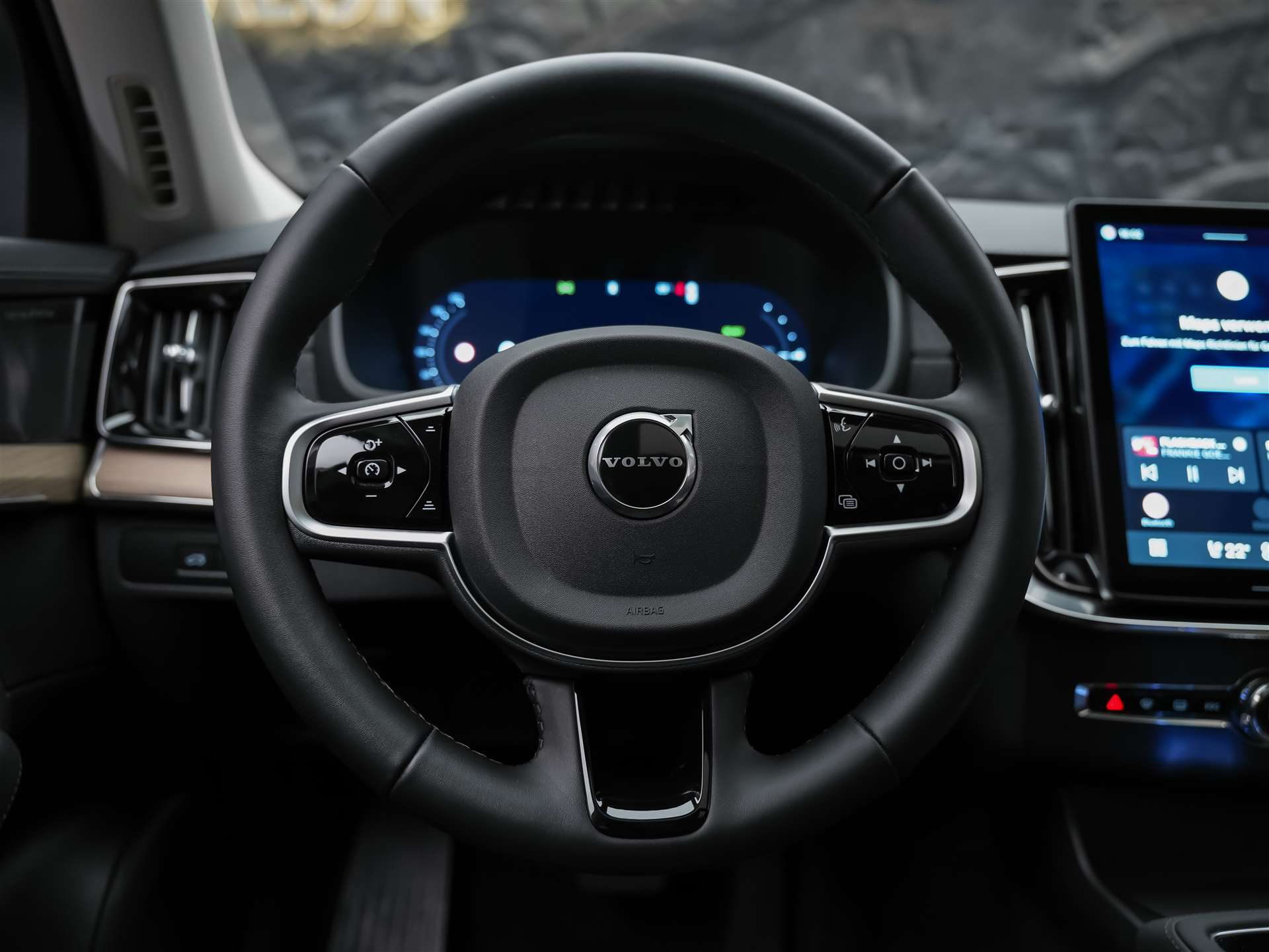 VOLVO XC90 T8 eAWD PluginHybrid Plus Bright Geartronic *7 Sitzer*Facelift*Panorama*Lenkradheizung*Harman/Kardon*-image-30