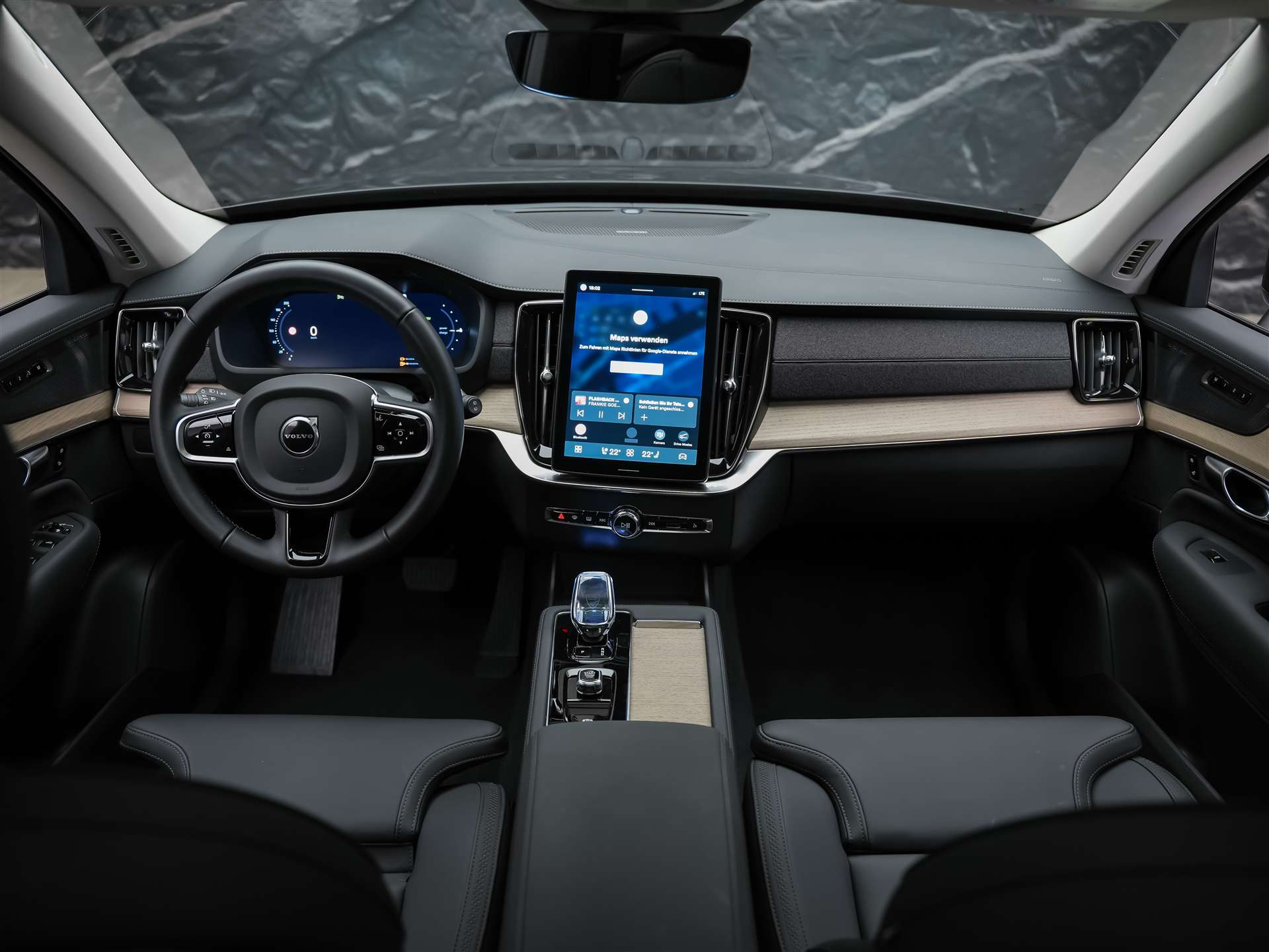 VOLVO XC90 T8 eAWD PluginHybrid Plus Bright Geartronic *7 Sitzer*Facelift*Panorama*Lenkradheizung*Harman/Kardon*-image-21