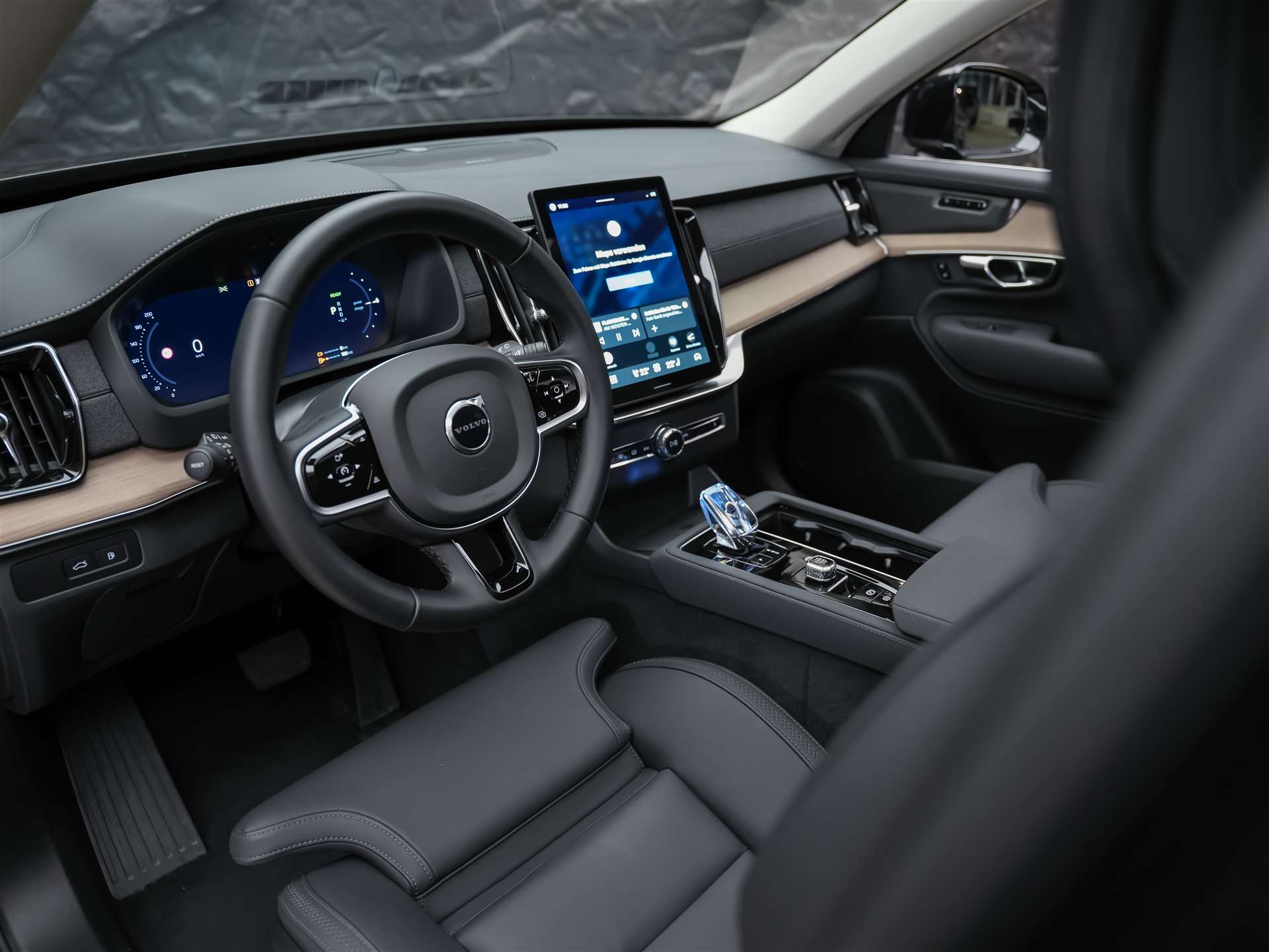 VOLVO XC90 T8 eAWD PluginHybrid Plus Bright Geartronic *7 Sitzer*Facelift*Panorama*Lenkradheizung*Harman/Kardon*-image-7