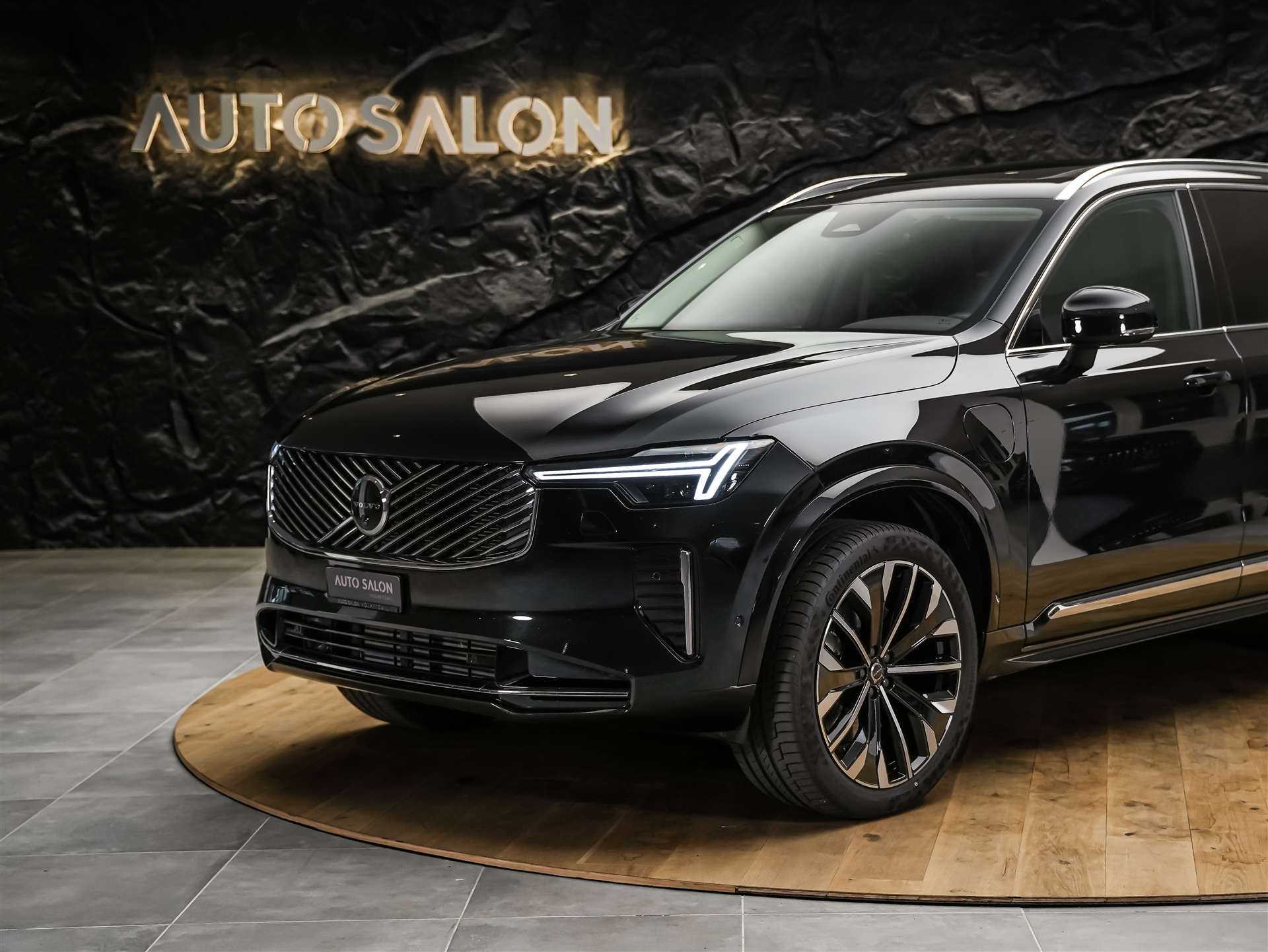 VOLVO XC90 T8 eAWD PluginHybrid Plus Bright Geartronic *7 Sitzer*Facelift*Panorama*Lenkradheizung*Harman/Kardon*-image-17