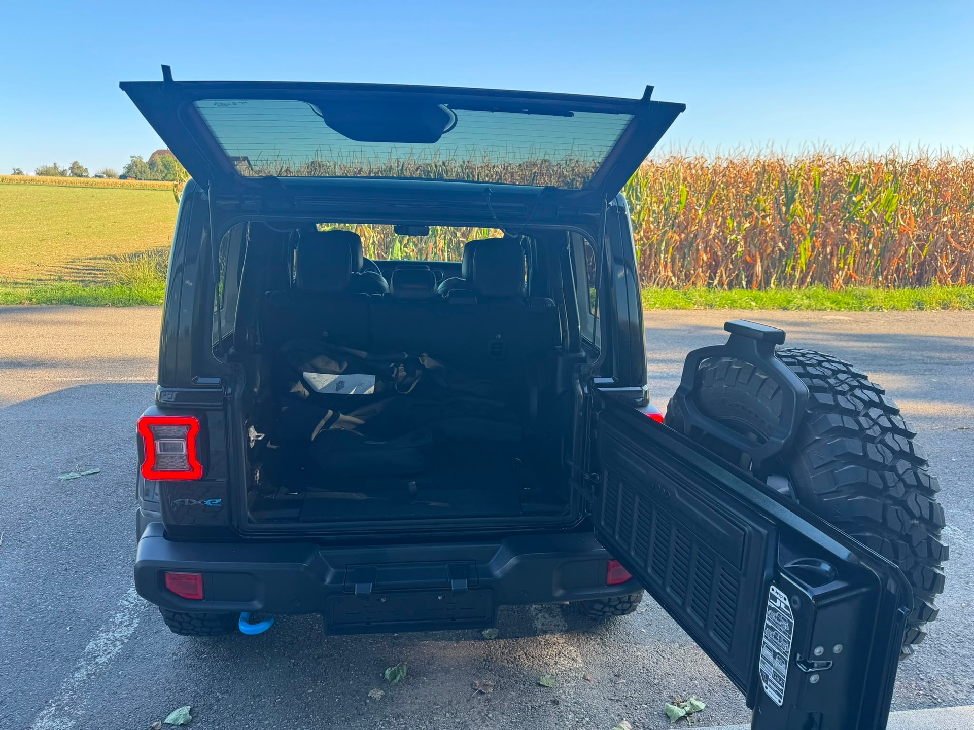 JEEP Wrangler 2.0 PHEV Unlimited Rubicon DT Automatic-image-5