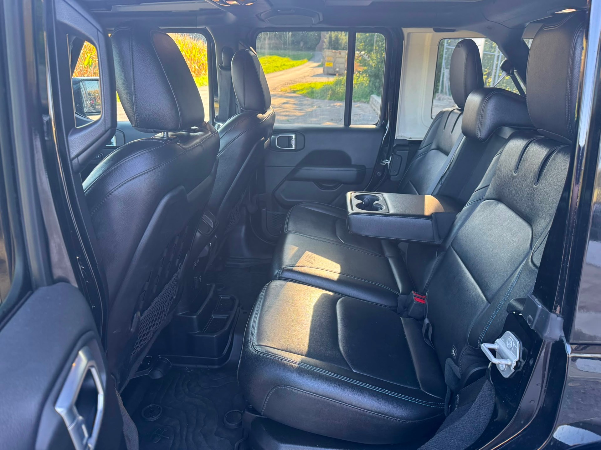 JEEP Wrangler 2.0 PHEV Unlimited Rubicon DT Automatic-image-8