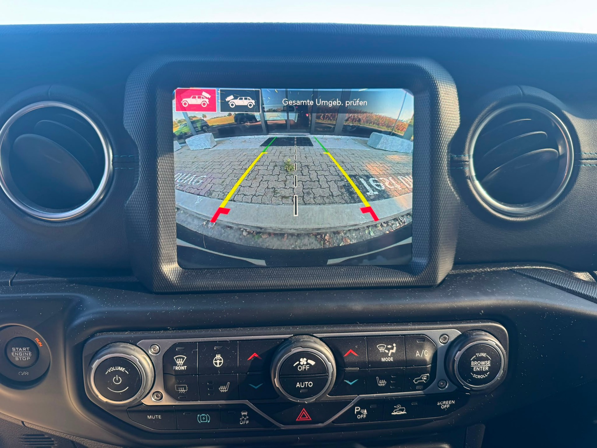 JEEP Wrangler 2.0 PHEV Unlimited Rubicon DT Automatic-image-10