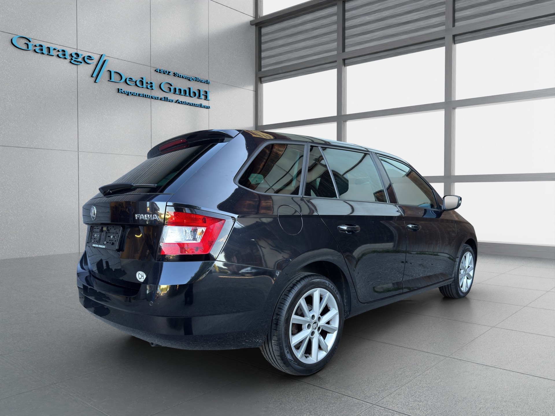 SKODA Fabia 1.2 TSI Ambition-image-4