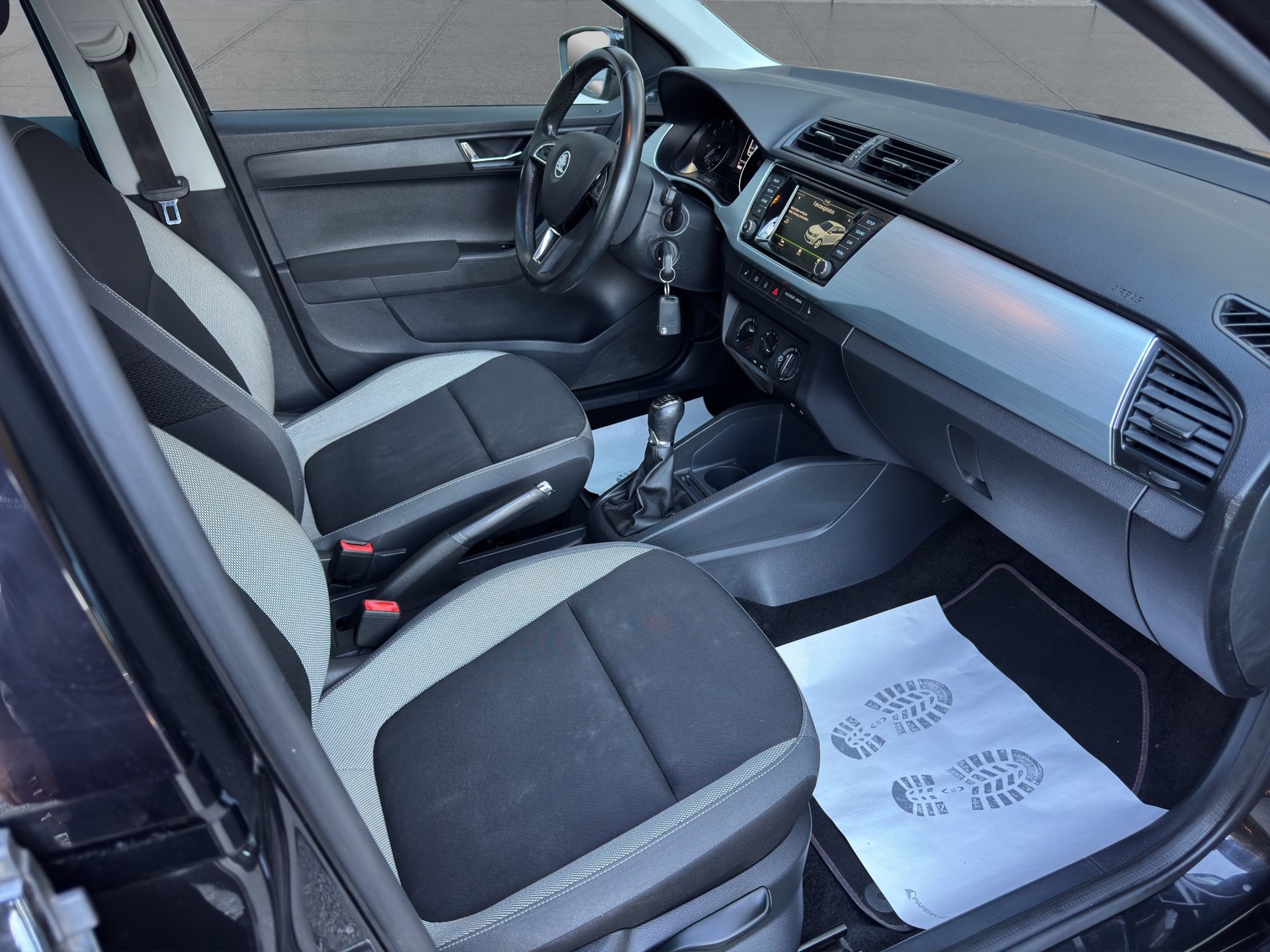 SKODA Fabia 1.2 TSI Ambition-image-11