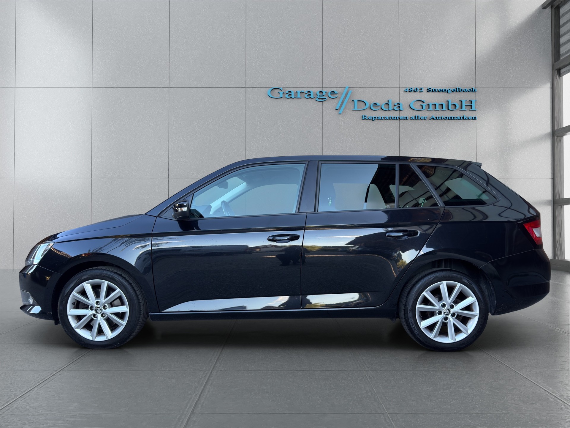 SKODA Fabia 1.2 TSI Ambition-image-1