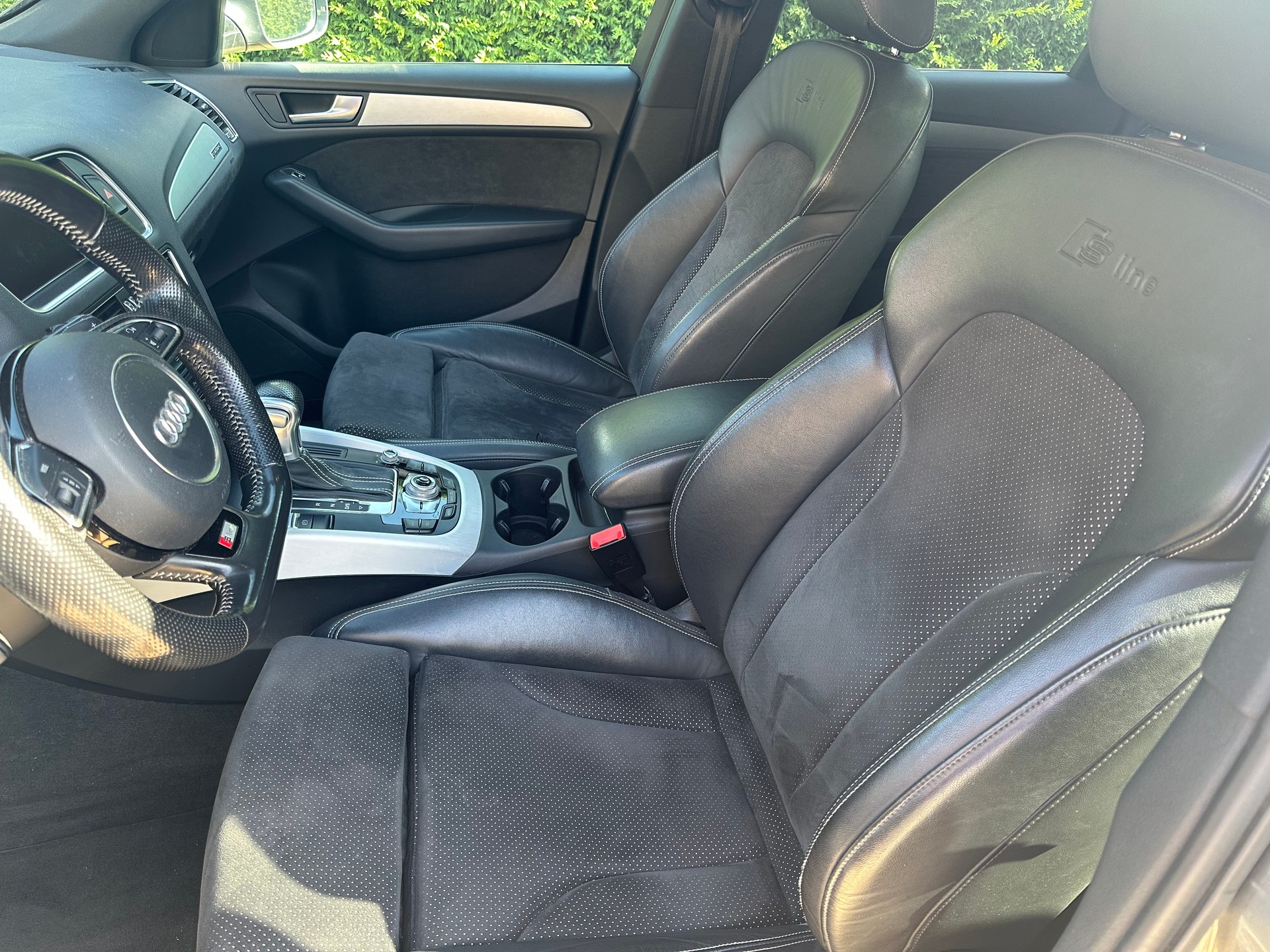 AUDI Q5-image-1