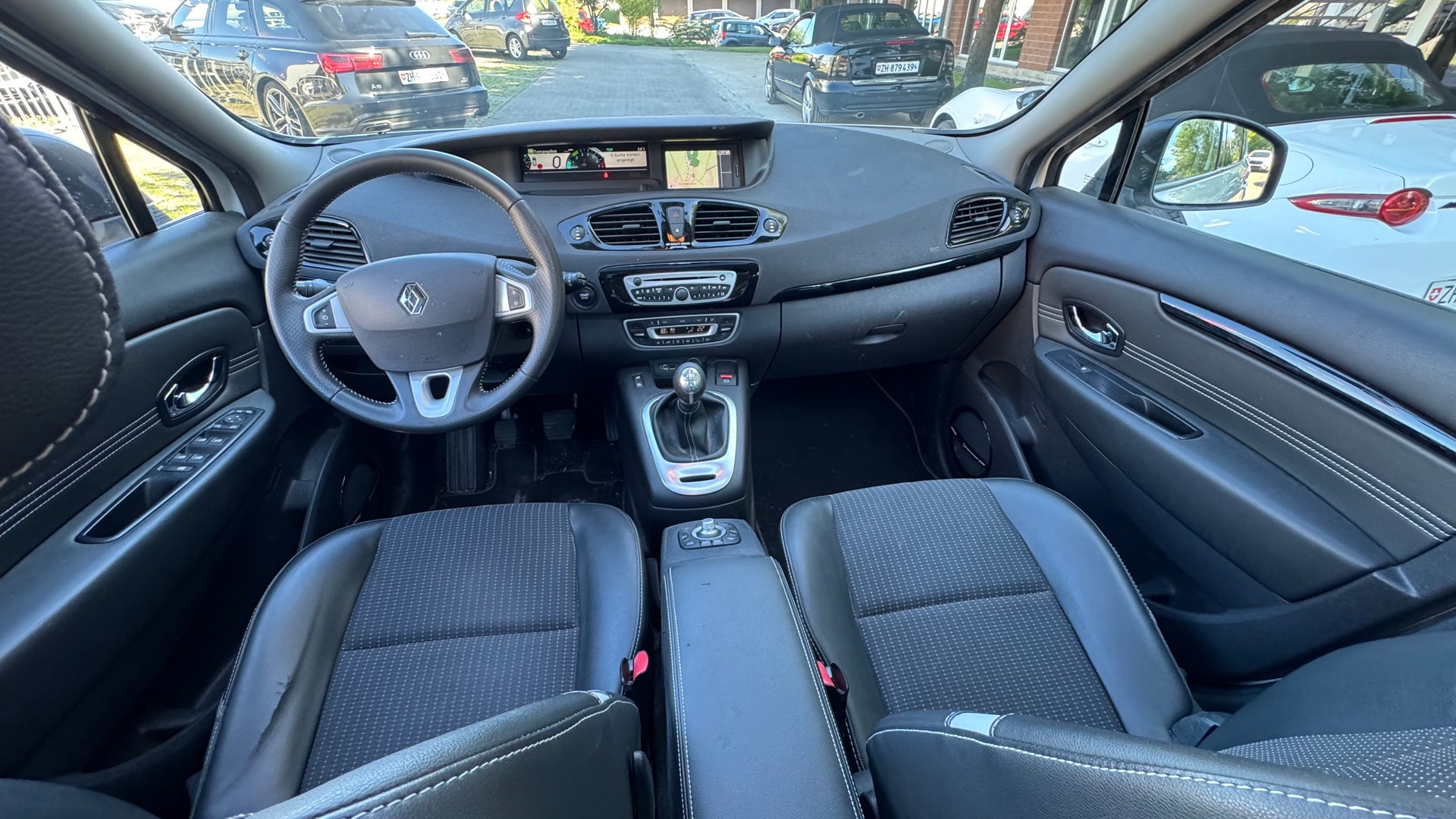 RENAULT Grand Scénic 1.4 16V Turbo Expression-image-6