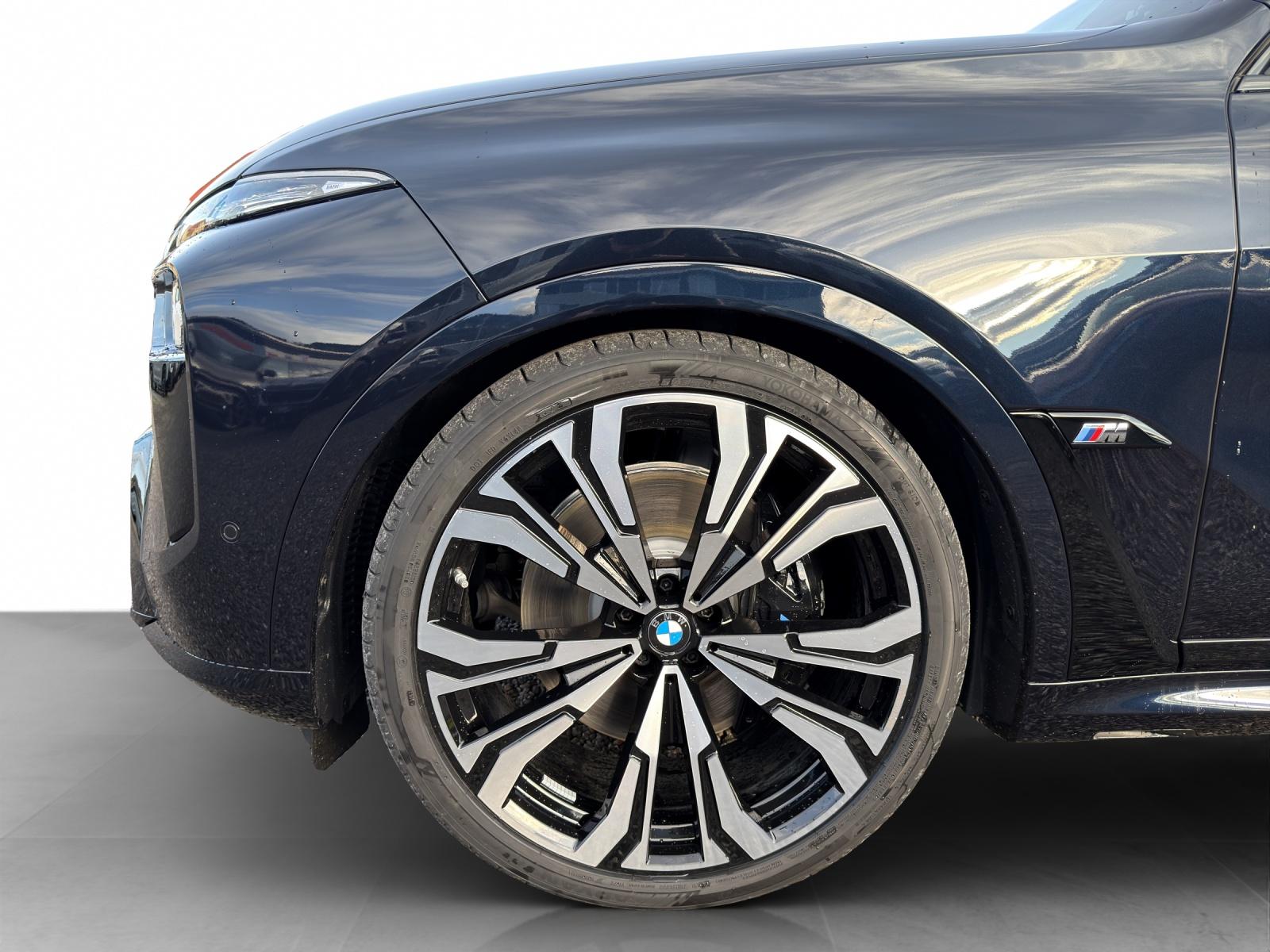 BMW X7 M60i xDrive M Sport Pro-image-21