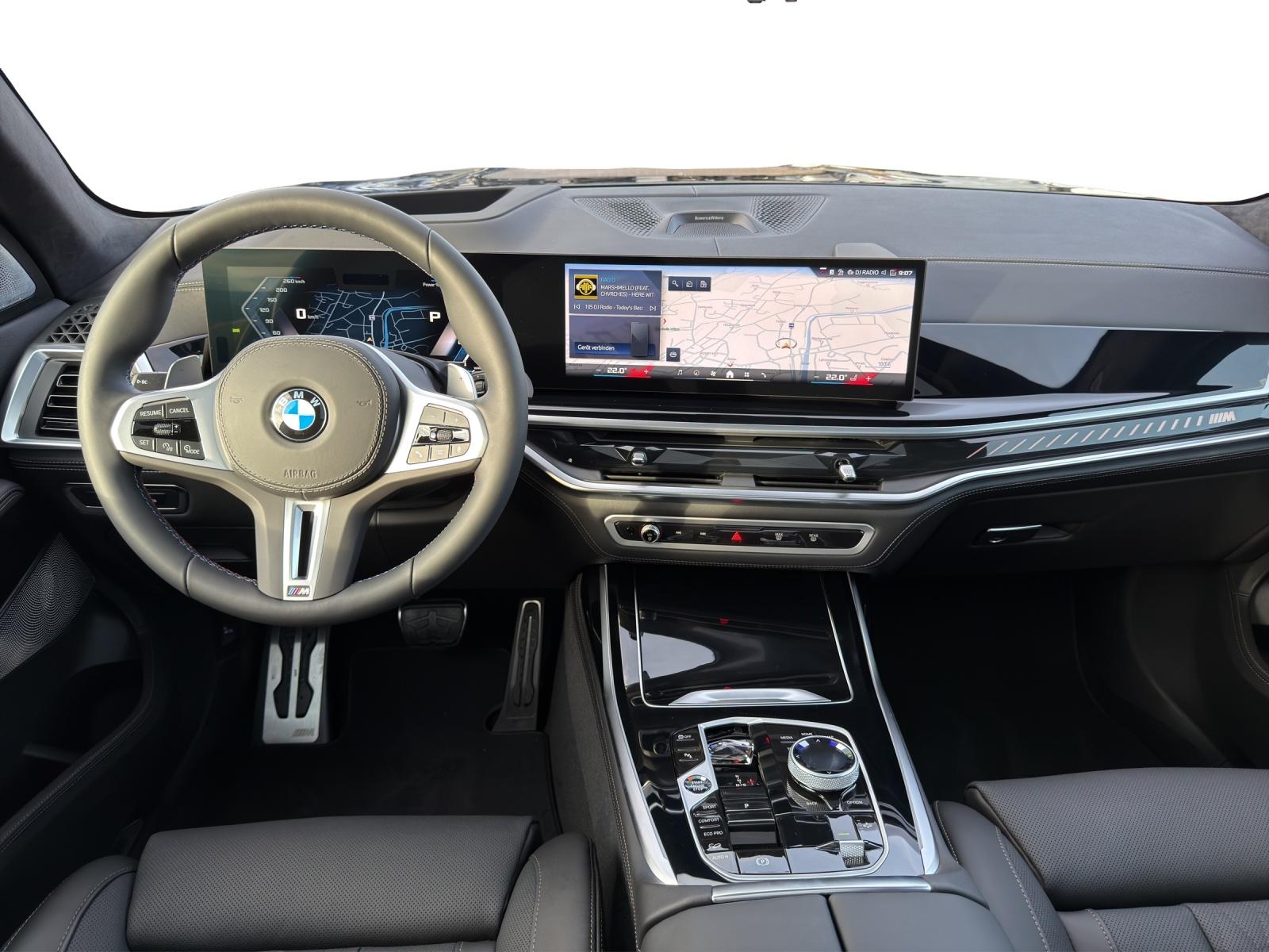 BMW X7 M60i xDrive M Sport Pro-image-11