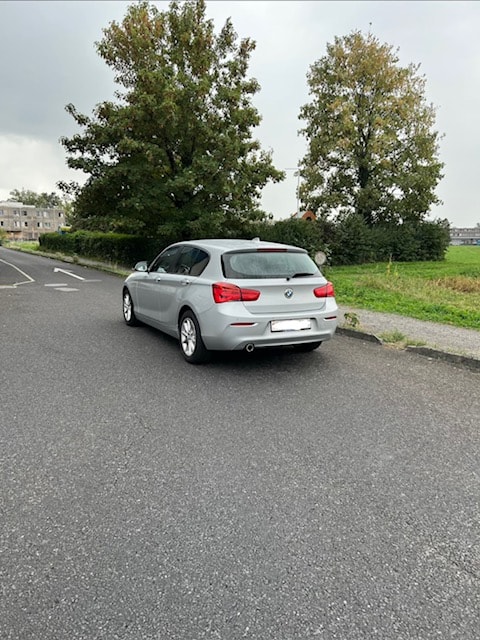 BMW 118i Steptronic-image-3
