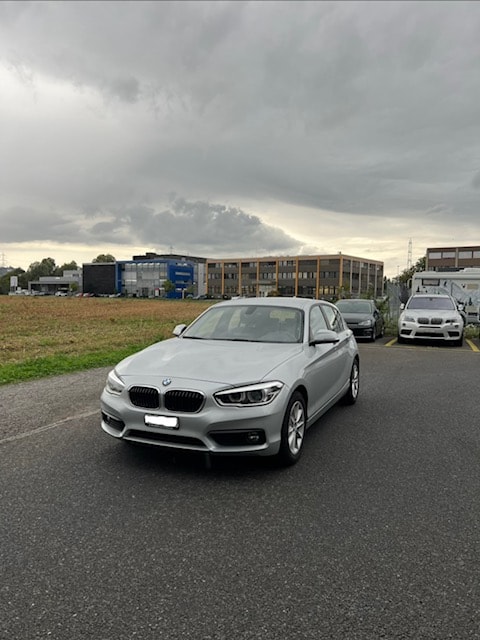 BMW 118i Steptronic-image-0
