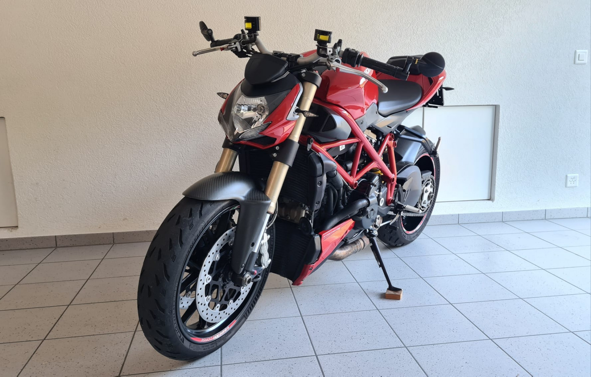 DUCATI Streetfighter 848-showroom-element-2