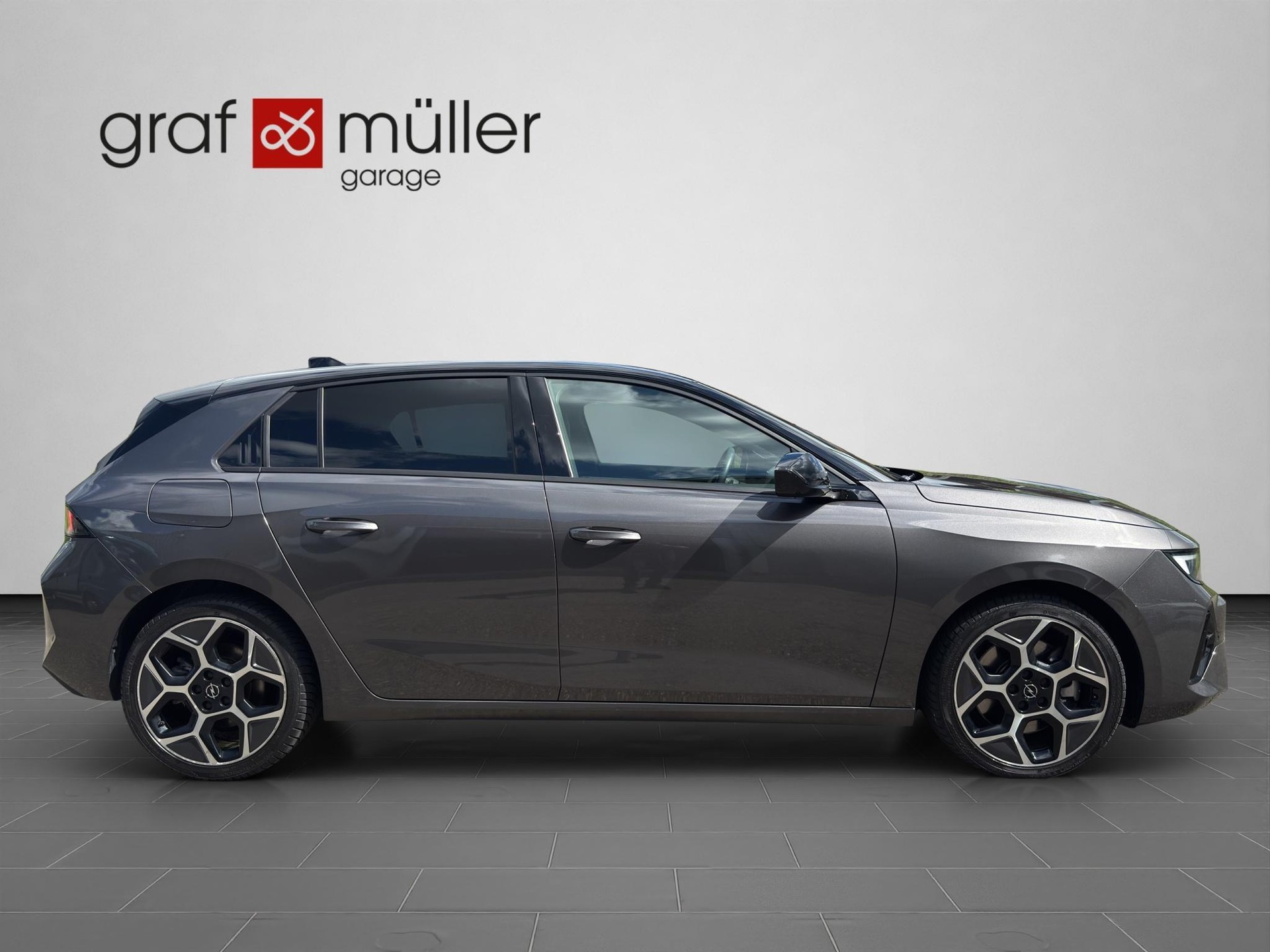 OPEL Astra 1.6 T PHEV 180 Swiss Plus-image-18