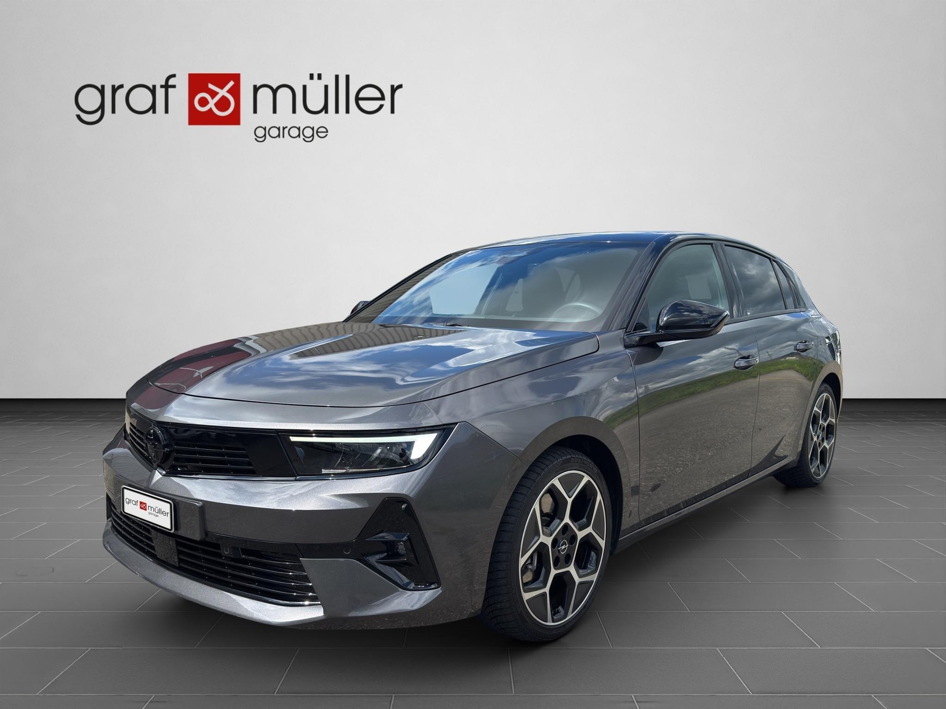 OPEL Astra 1.6 T PHEV 180 Swiss Plus-image-0