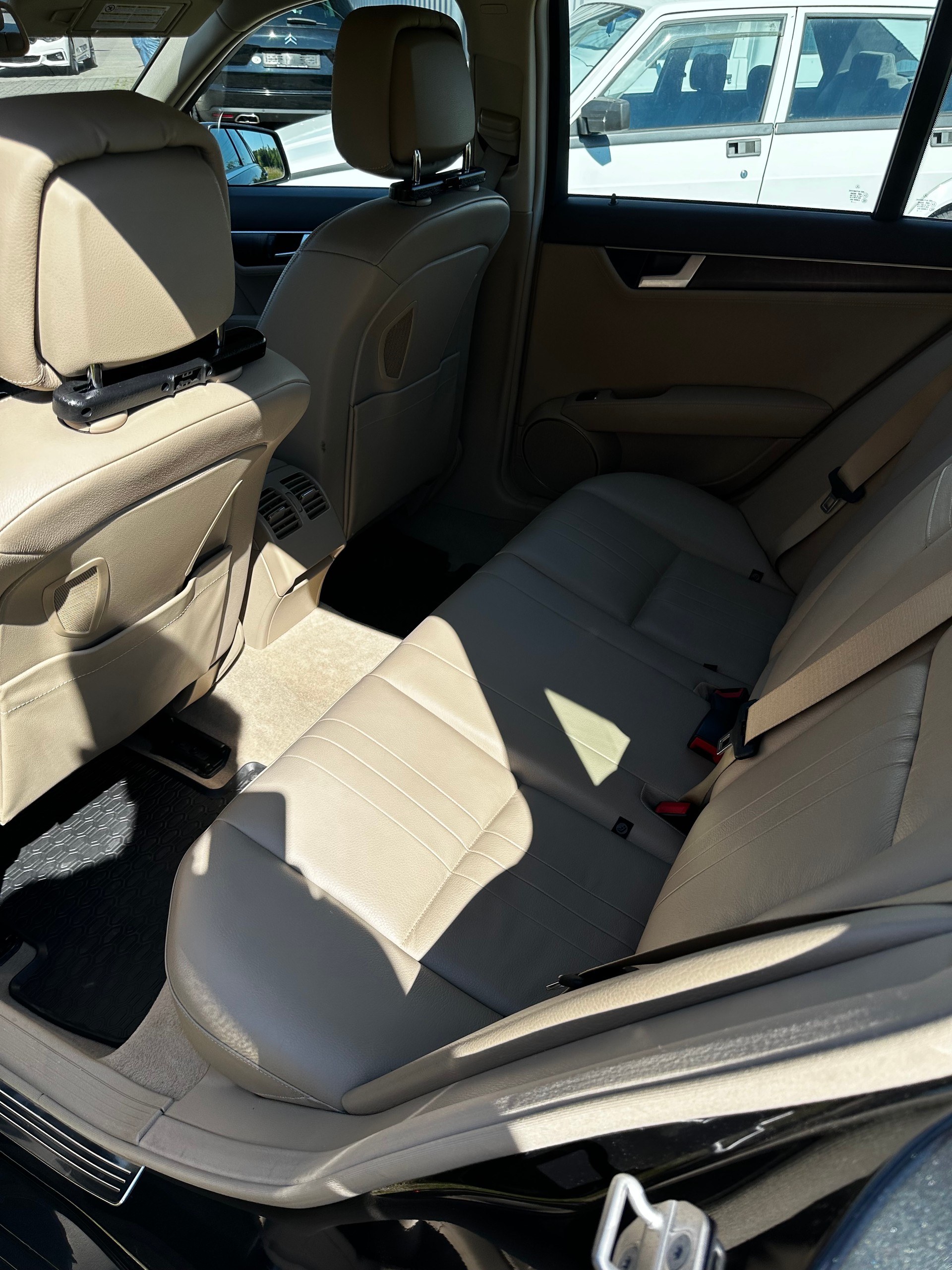 MERCEDES-BENZ C 250 CDI BlueEF Avantgarde 4m-image-5