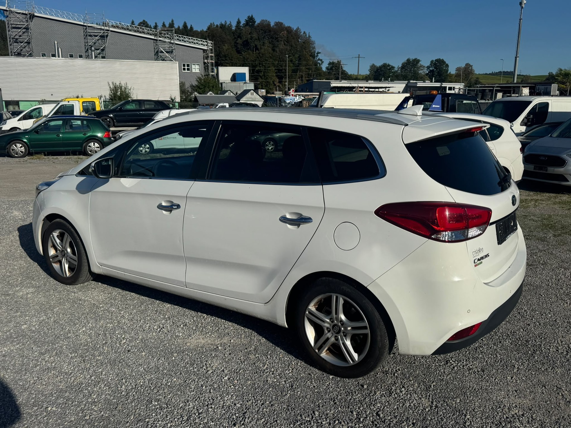 KIA Carens 1.7 CRDi Swiss Eco Edition DCT-image-6