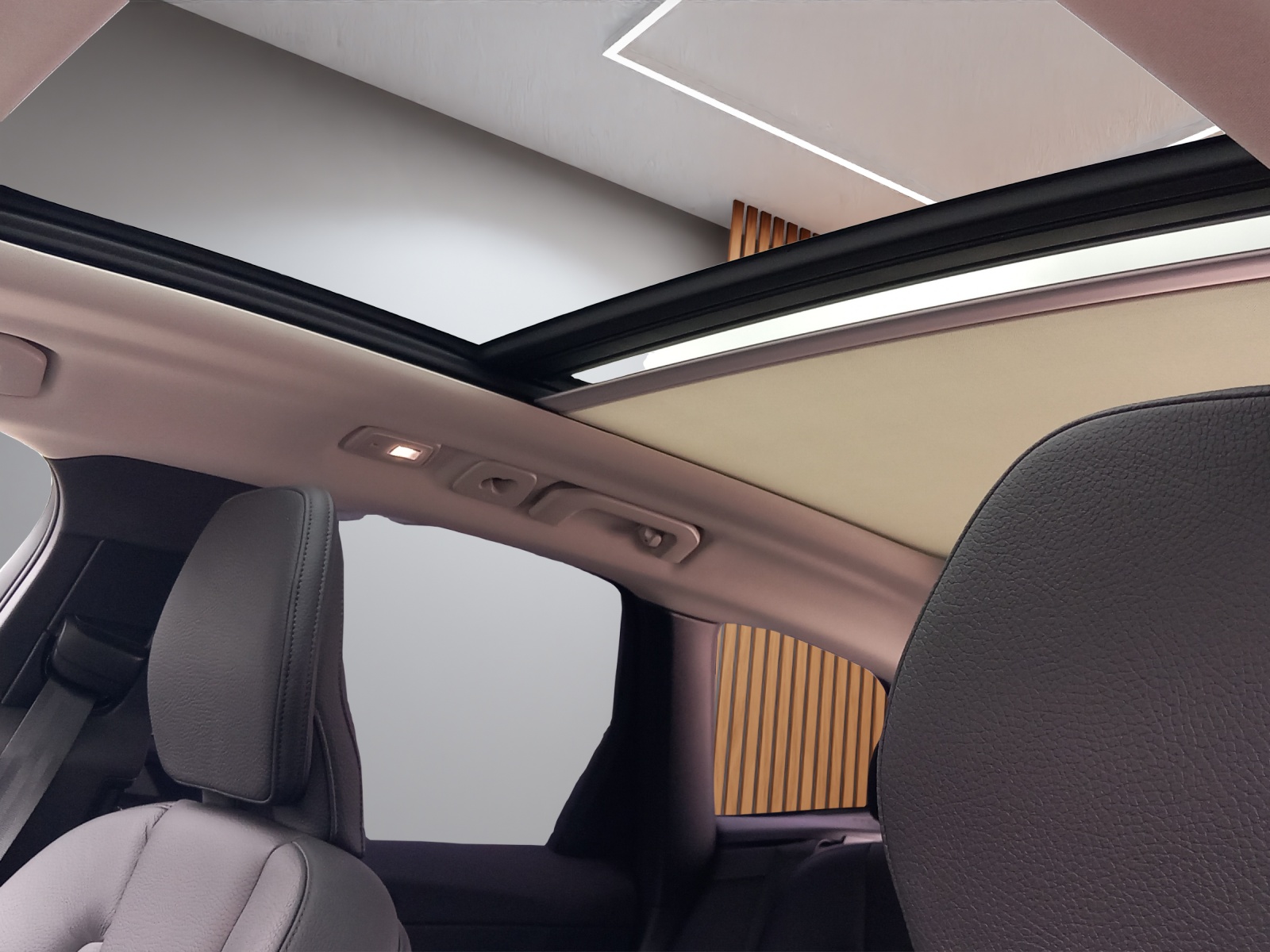 VOLVO XC60 2.0 B5 MH Plus Dark AWD-image-19