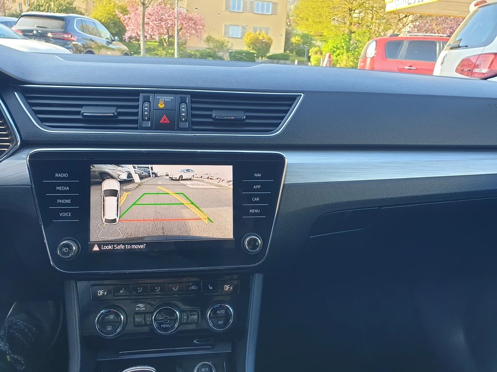 SKODA Superb Combi 2.0 TDi Ambition 4x4 DSG ** 200 PS ** Werksgarantie Ab 1. Inverkehrsetzung, 60 Monate oder 100'000 km **-image-9