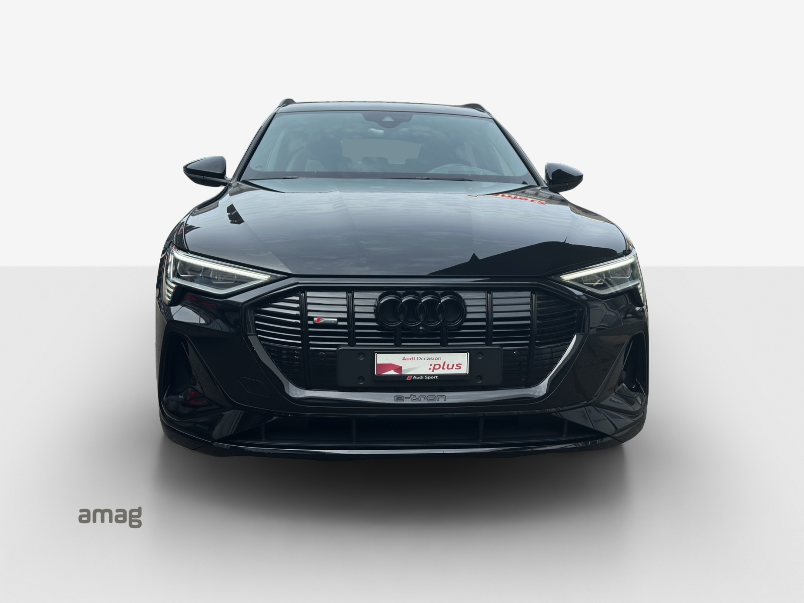 AUDI e-tron 55 S Line Black Edition quattro-image-6