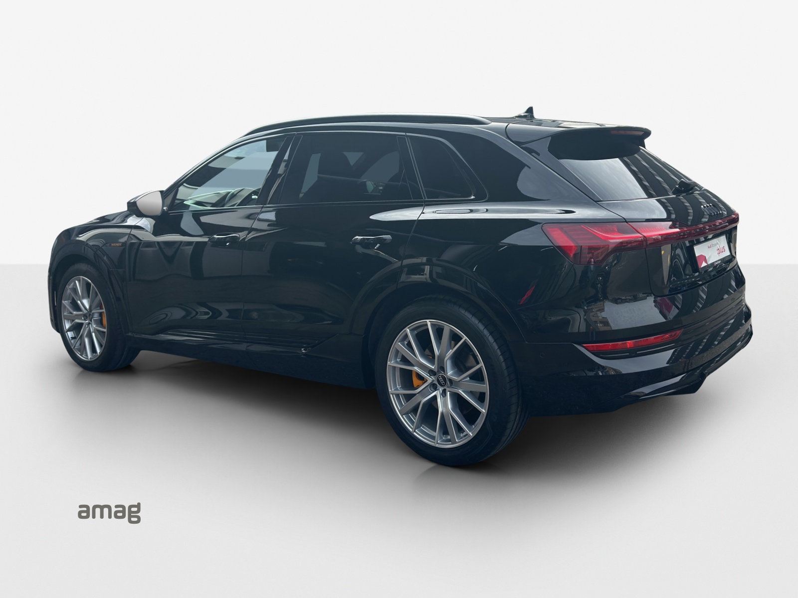 AUDI e-tron 55 S Line Black Edition quattro-image-2