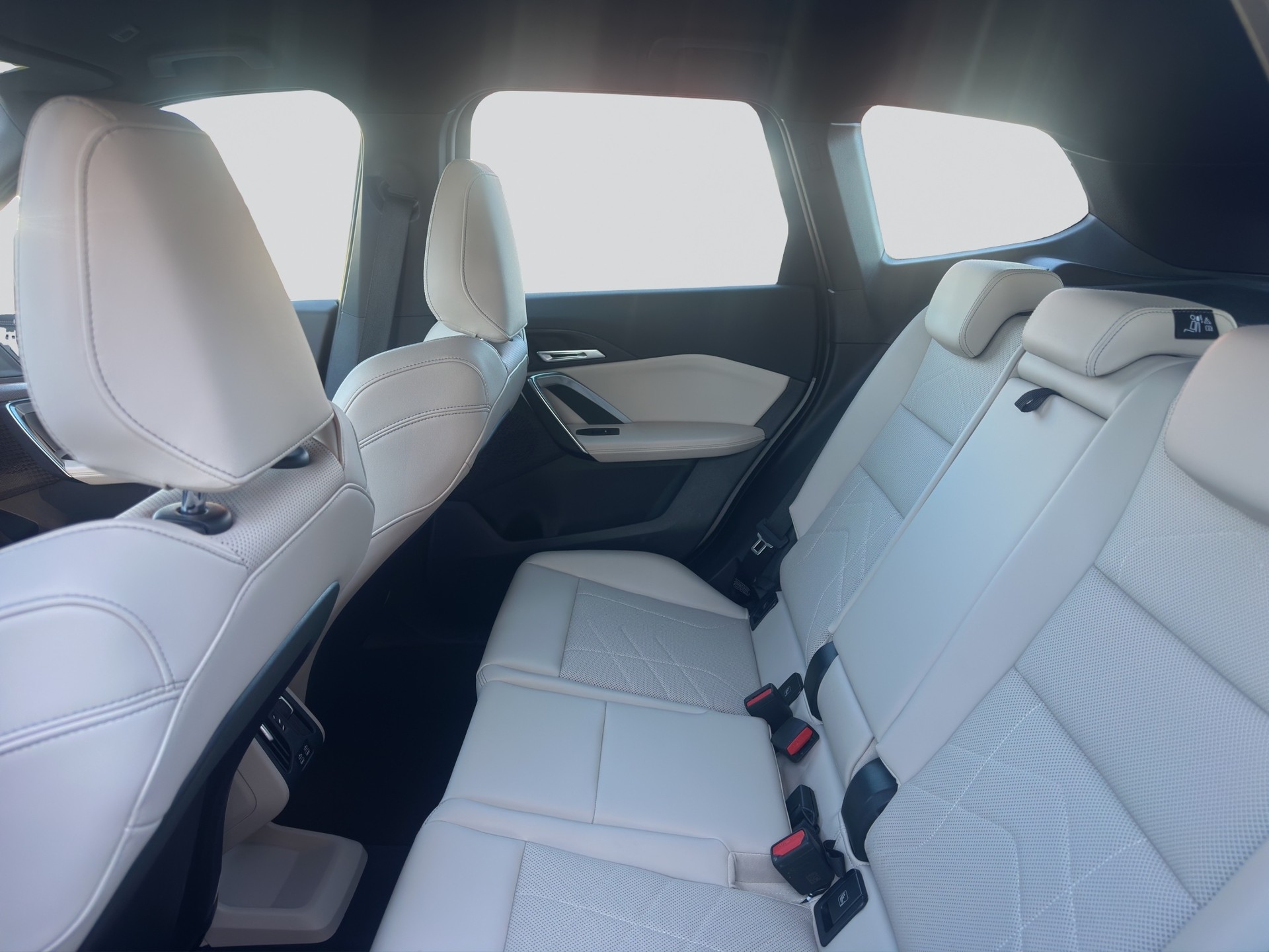 BMW X1 20d xDrive M SPORT-image-8
