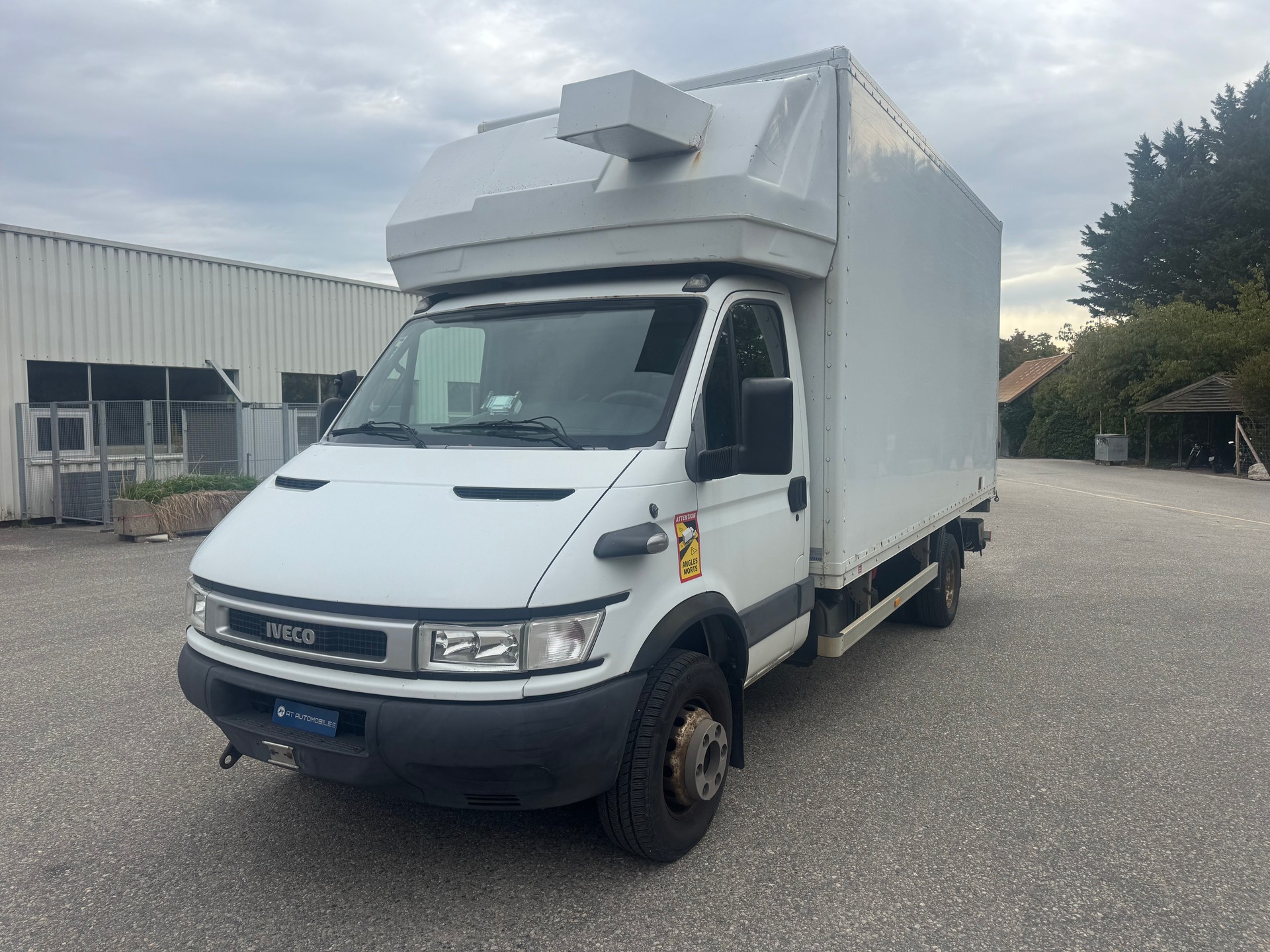 IVECO 65C17 Daily-image-2