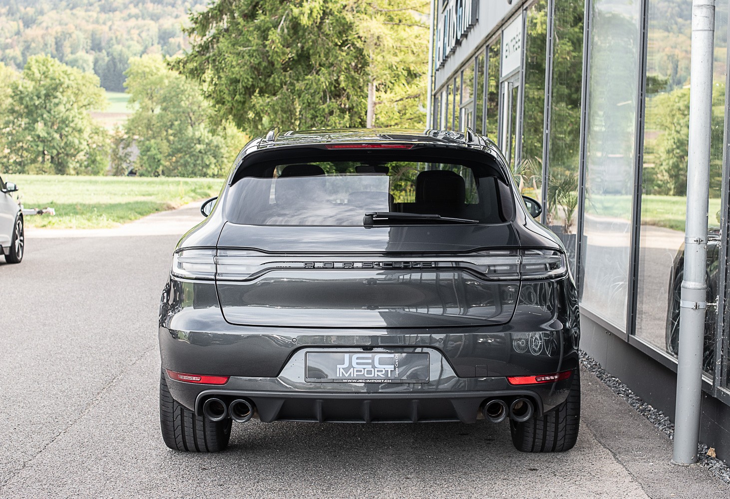 PORSCHE Macan GTS-image-4