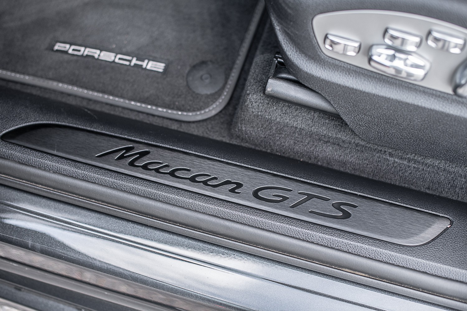 PORSCHE Macan GTS-image-11