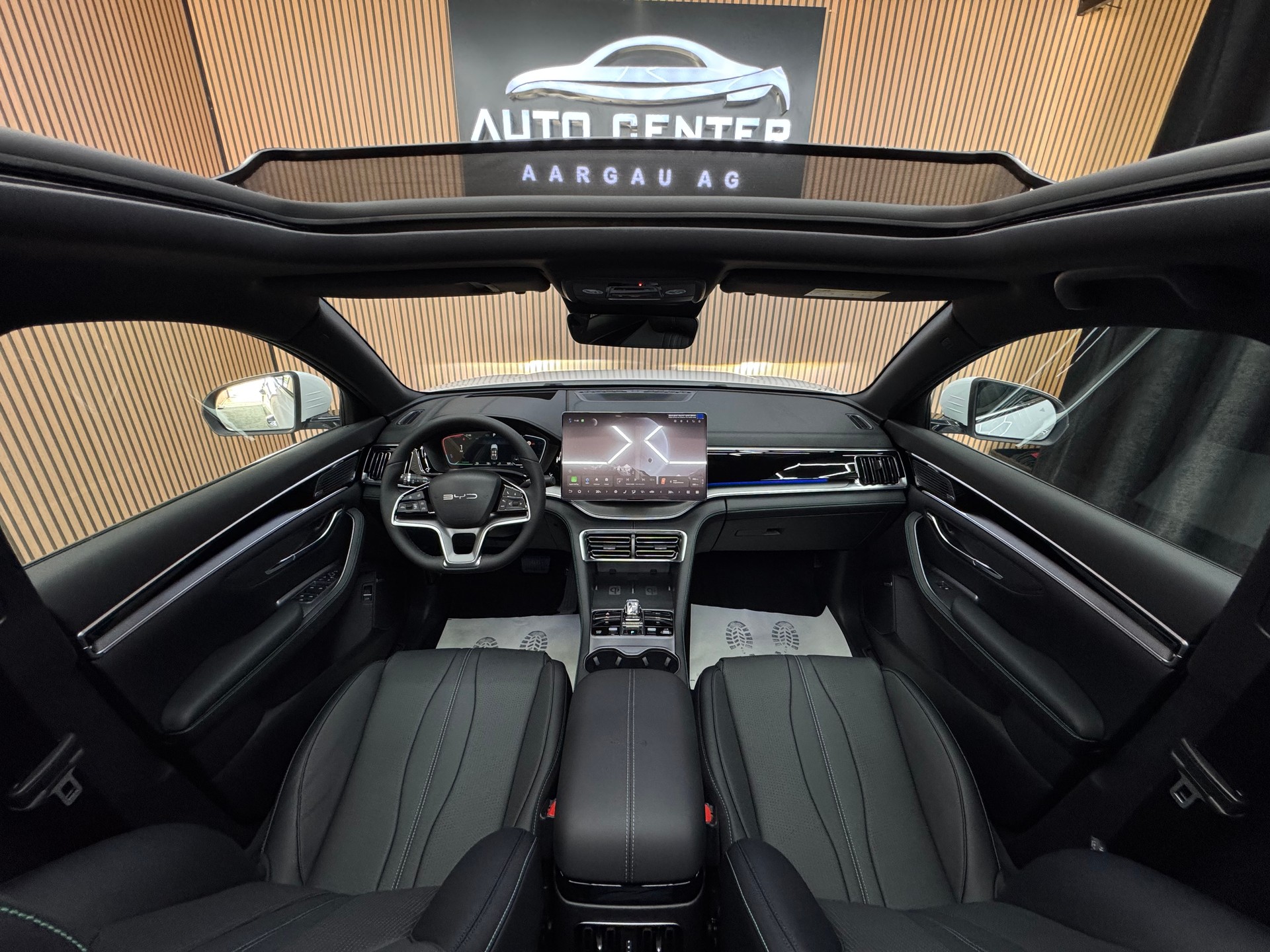 BYD Seal U DM-i Design AWD 4x4 *ab CHF 329.-/ Monat*-image-16